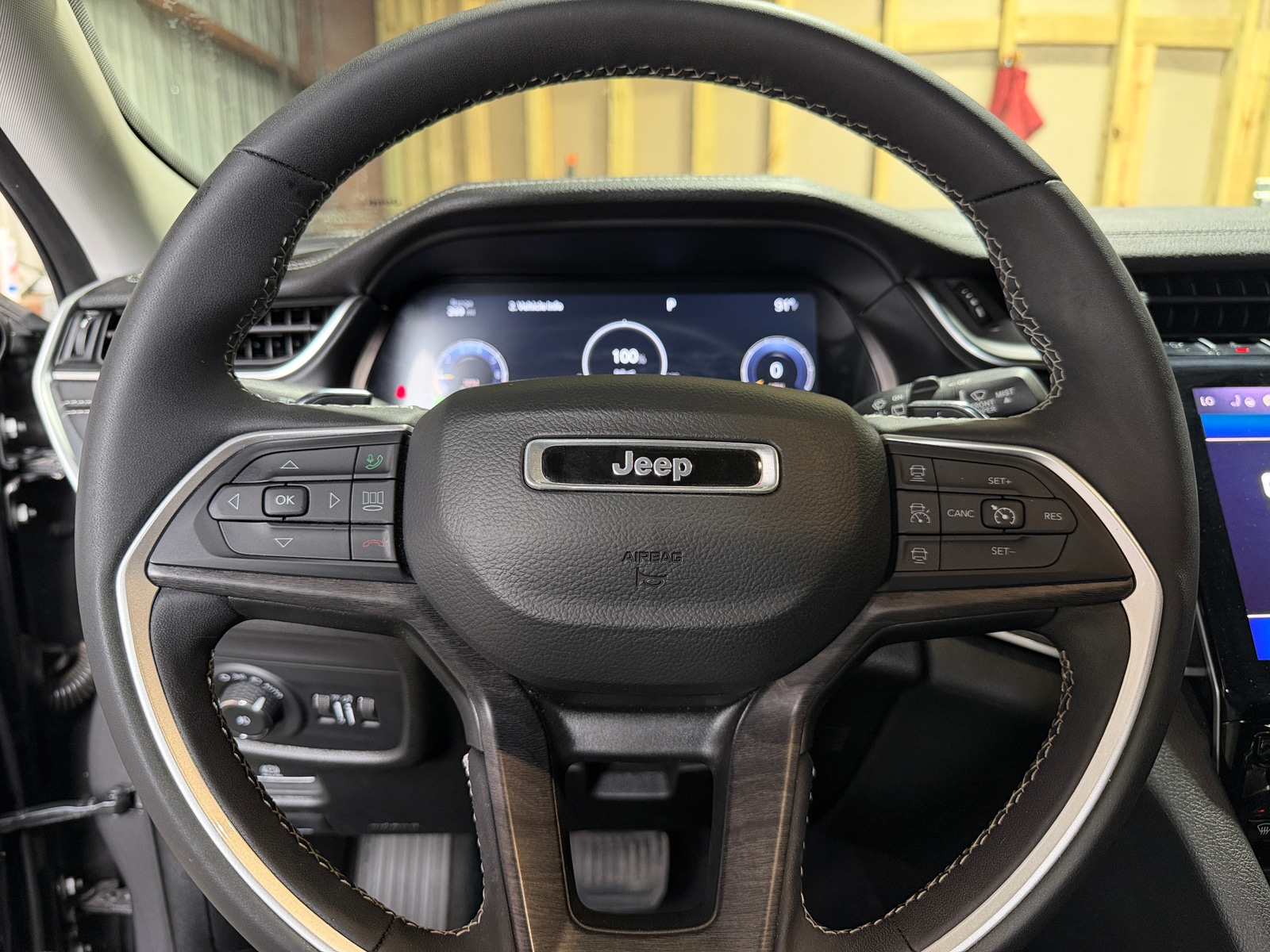 Thumbnail: 2024 Jeep Grand Cherokee - 4