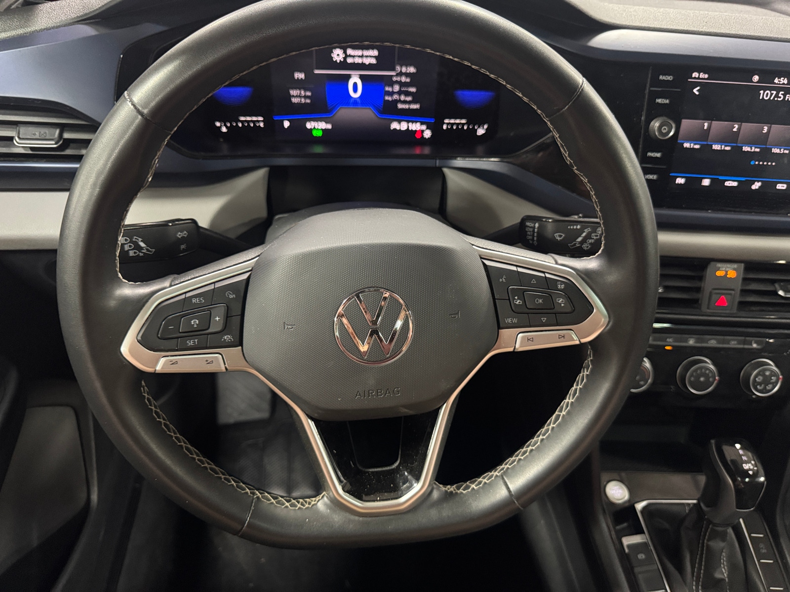 Thumbnail: 2023 Volkswagen Taos - 4