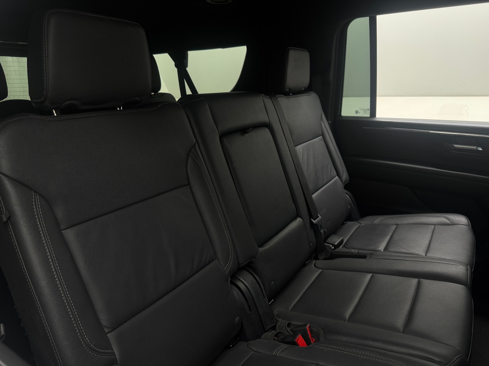 Thumbnail: 2025 Chevrolet Suburban - 5