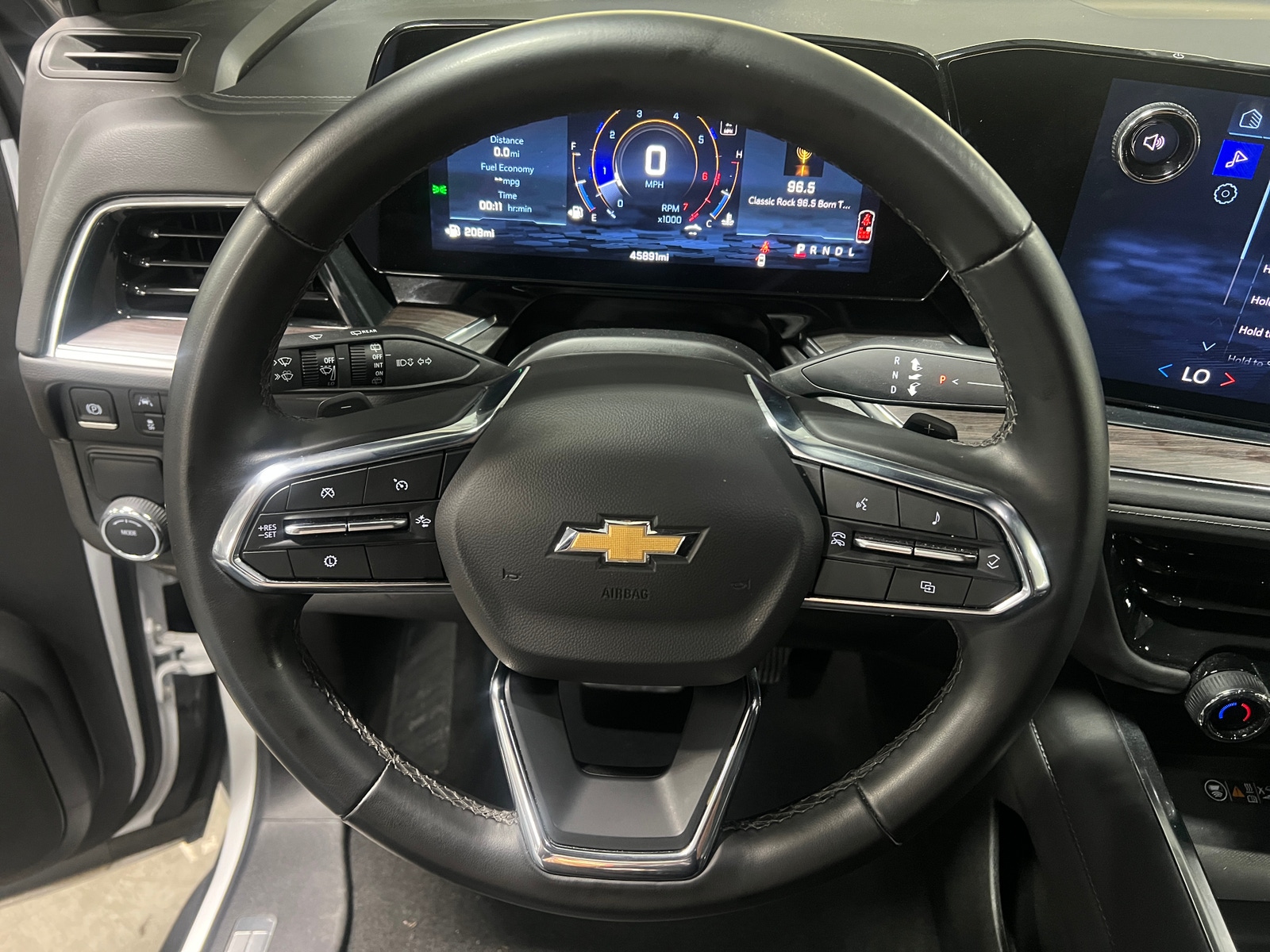 Thumbnail: 2025 Chevrolet Suburban - 4