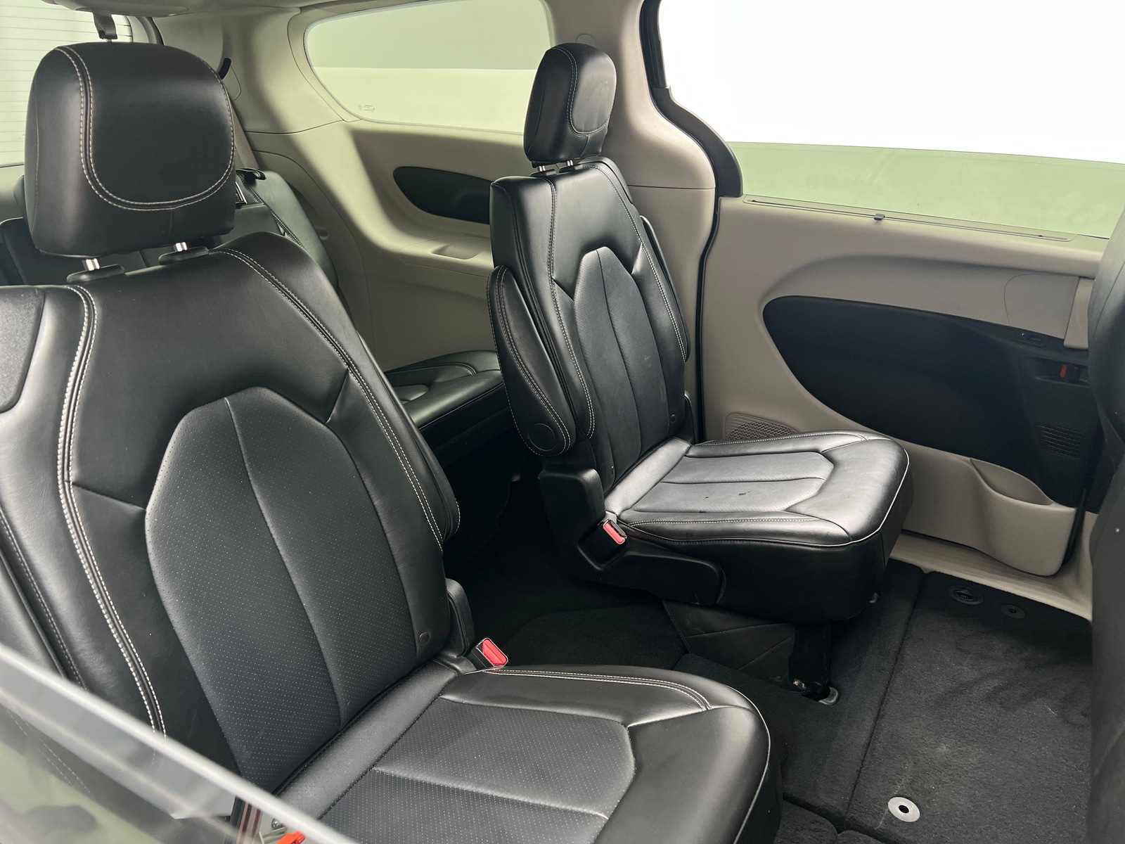 Thumbnail: 2024 Chrysler Pacifica - 5