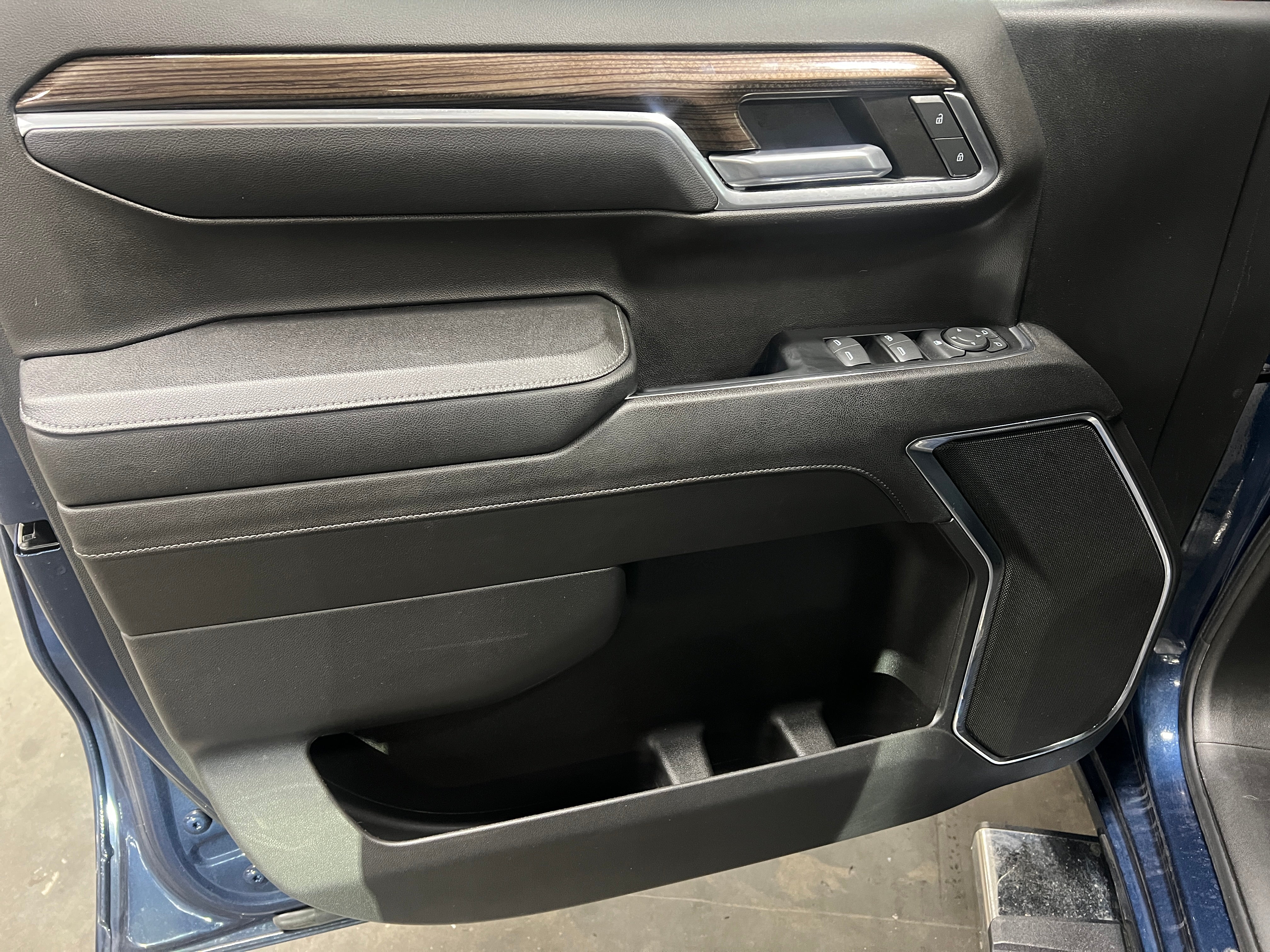 2023 Chevrolet Silverado 1500 LT - Photo 7