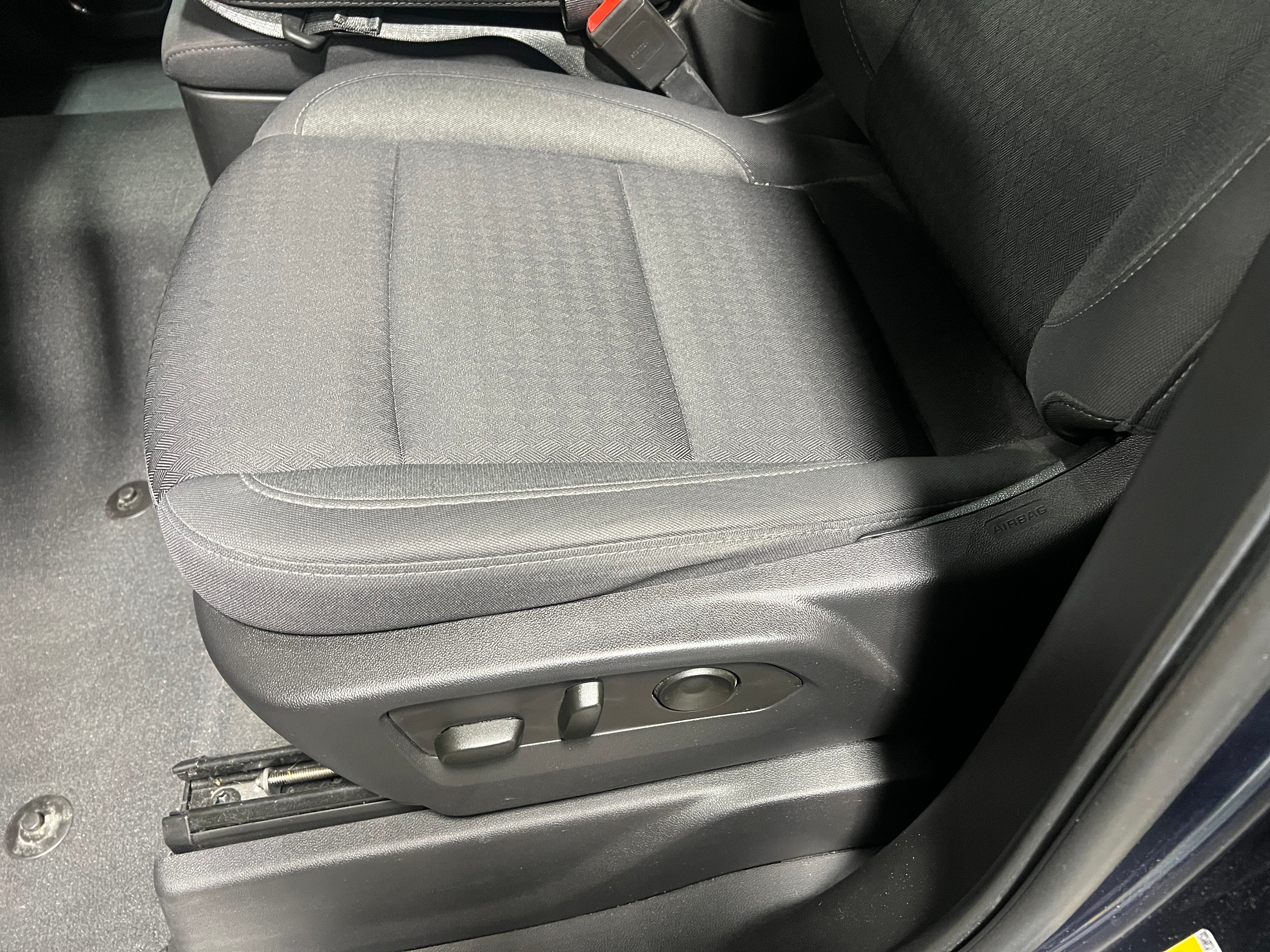 2023 Chevrolet Silverado 1500 LT - Photo 20