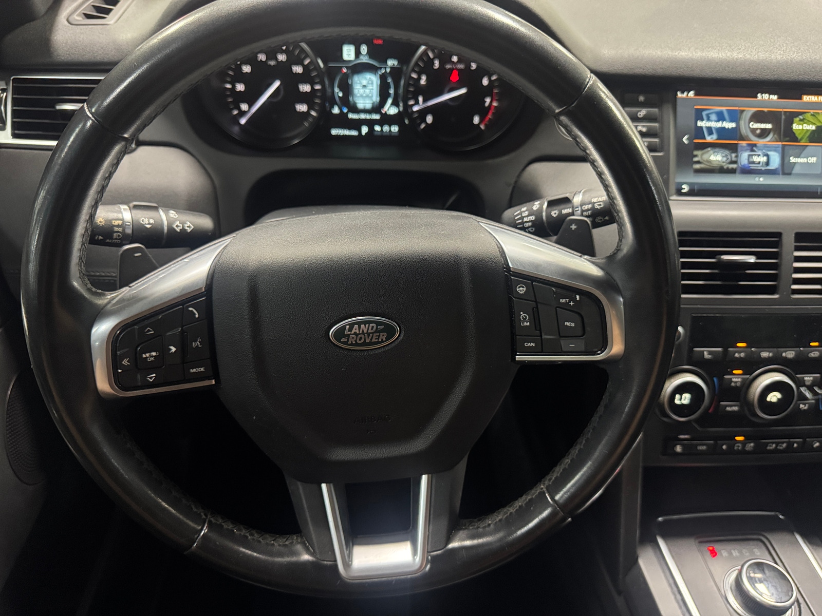 Thumbnail: 2019 Land Rover Discovery Sport - 4