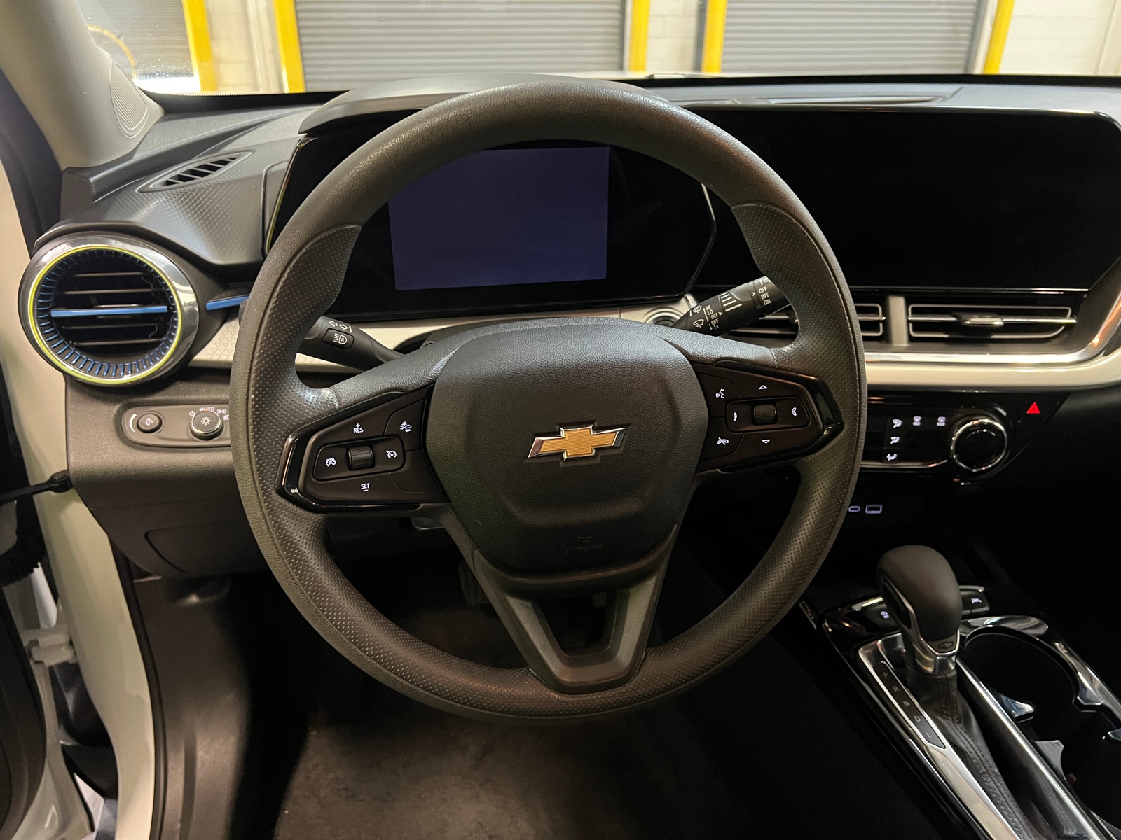 Thumbnail: 2025 Chevrolet Trax - 4