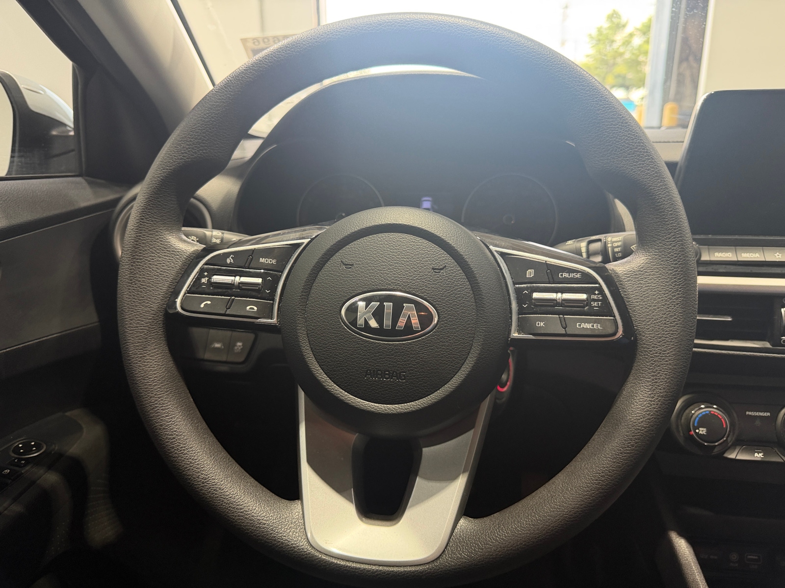 Thumbnail: 2020 Kia Forte - 5