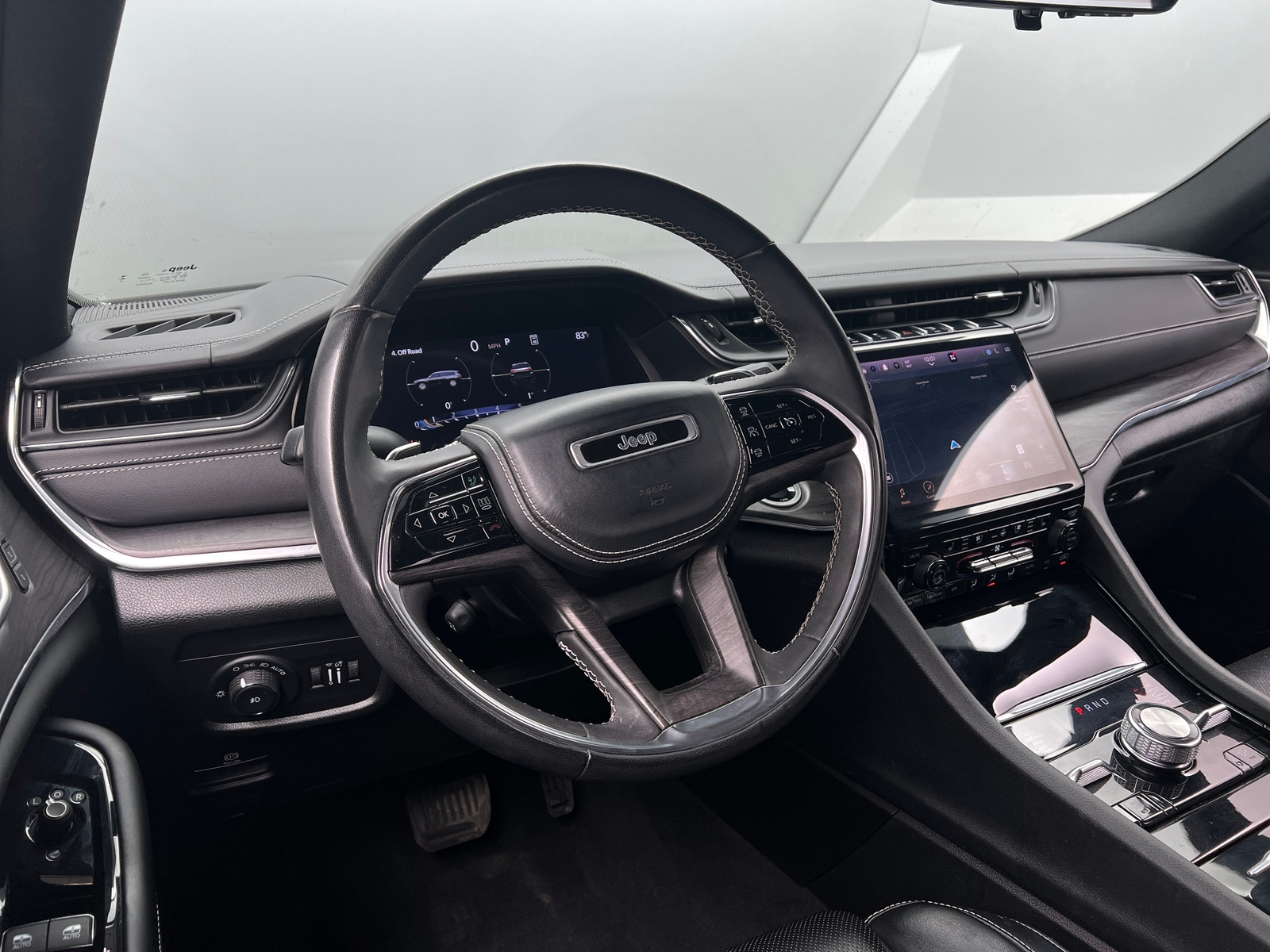 Thumbnail: 2023 Jeep Grand Cherokee L - 4