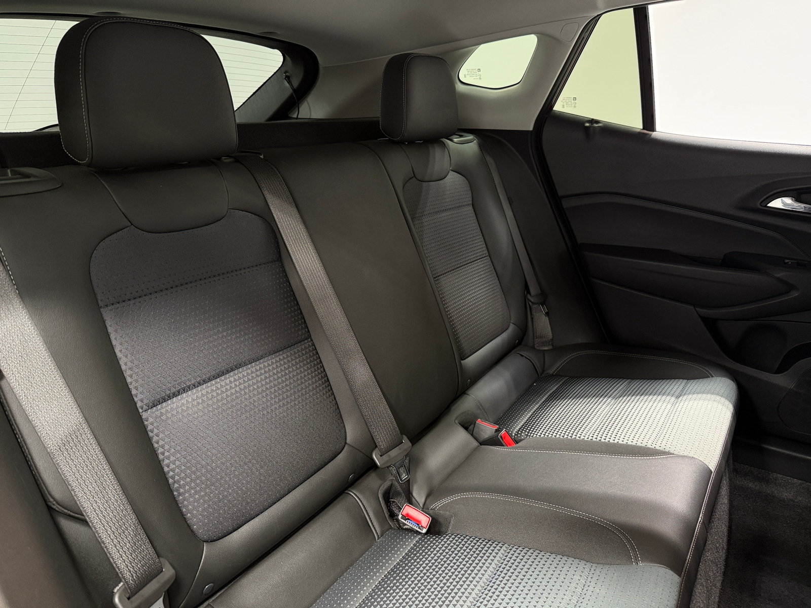 Thumbnail: 2025 Chevrolet Trax - 5