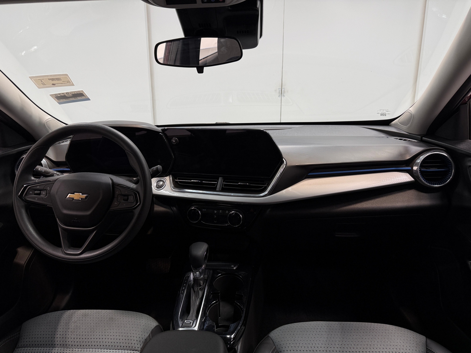 Thumbnail: 2025 Chevrolet Trax - 2