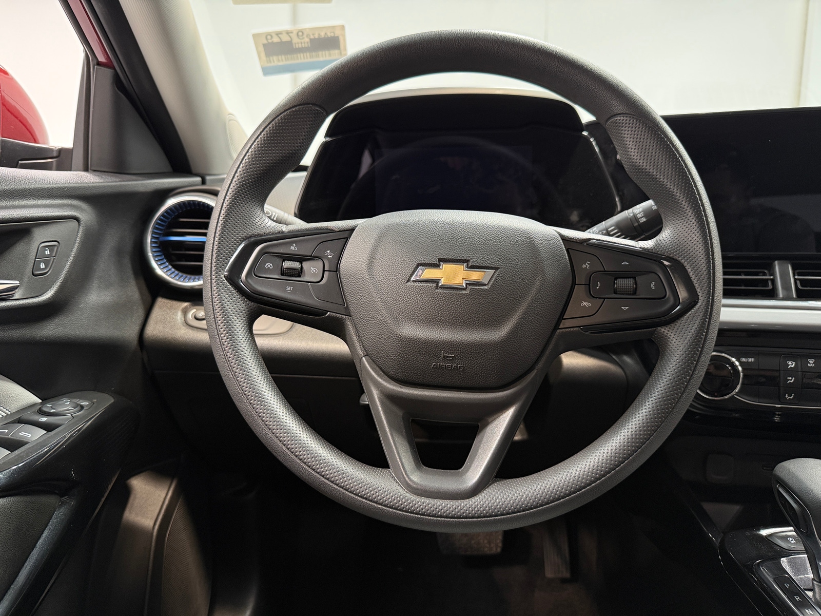 Thumbnail: 2025 Chevrolet Trax - 4