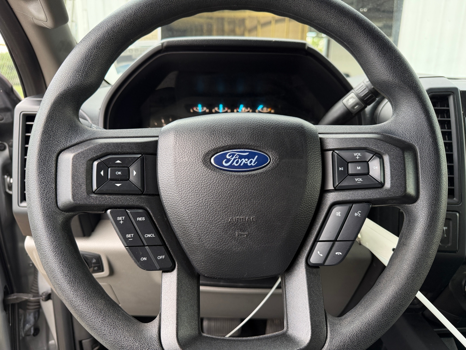 Thumbnail: 2020 Ford Econoline - 5