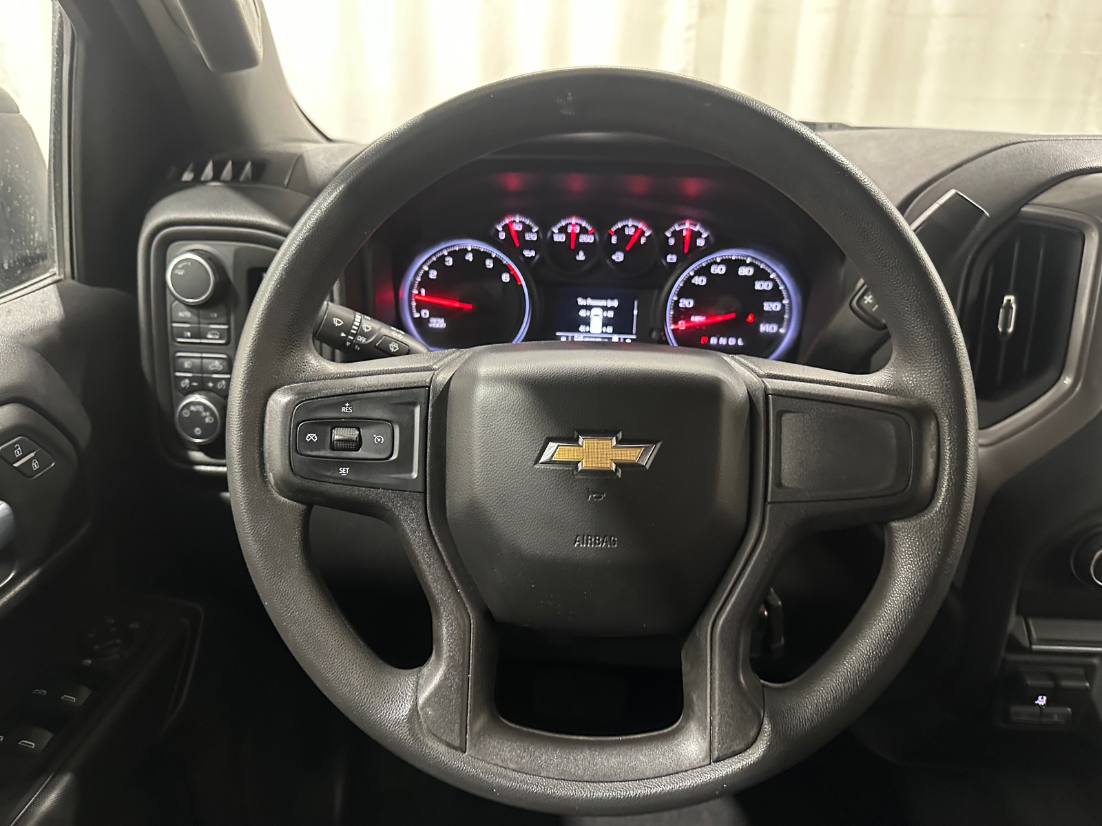 Thumbnail: 2020 Chevrolet Silverado 1500 - 5