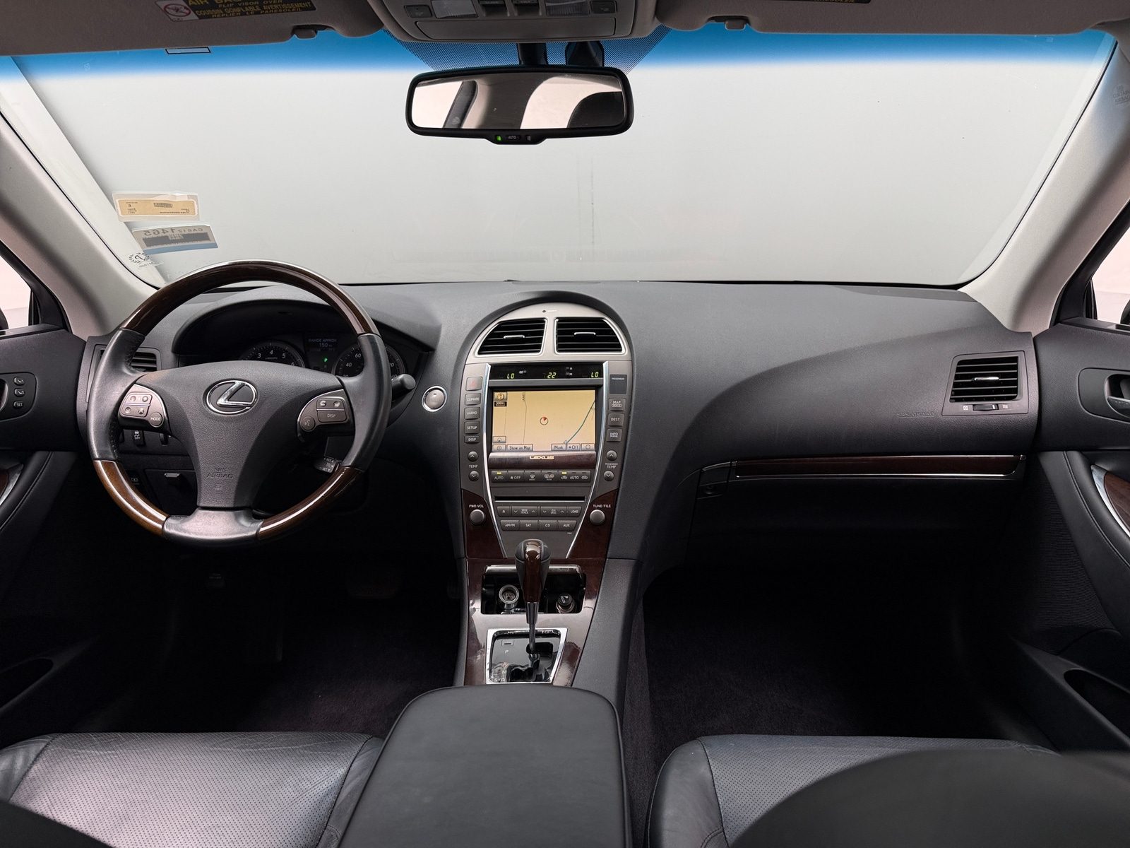 Thumbnail: 2011 Lexus ES - 2