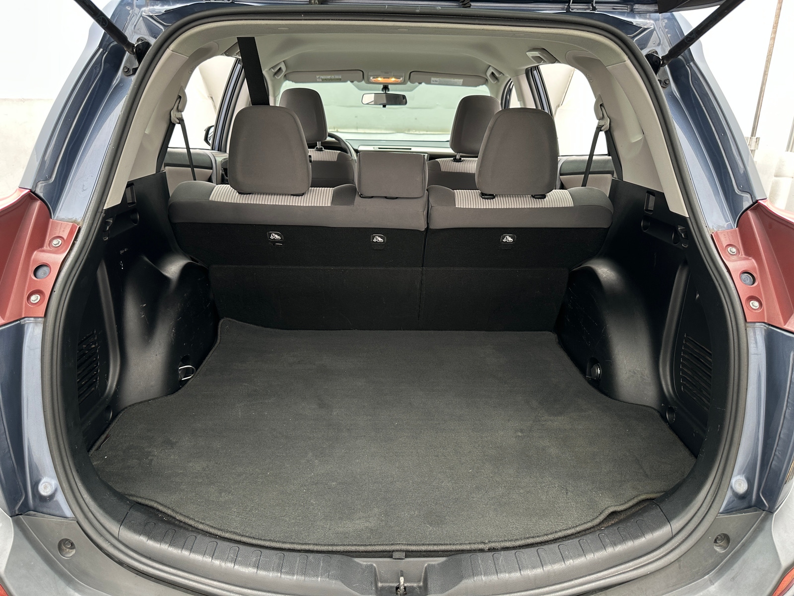 Thumbnail: 2014 Toyota RAV4 - 7