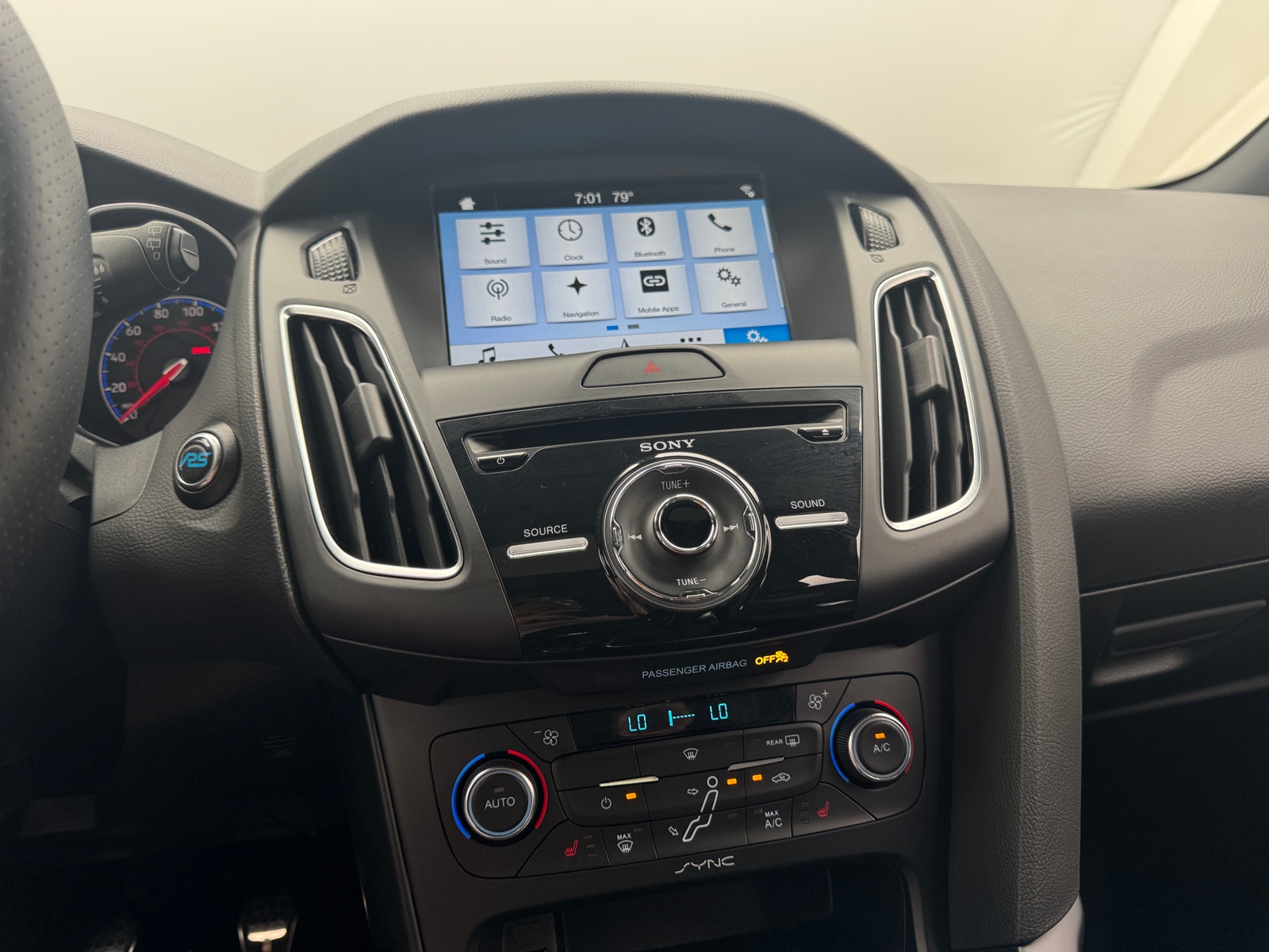 Thumbnail: 2016 Ford Focus - 4