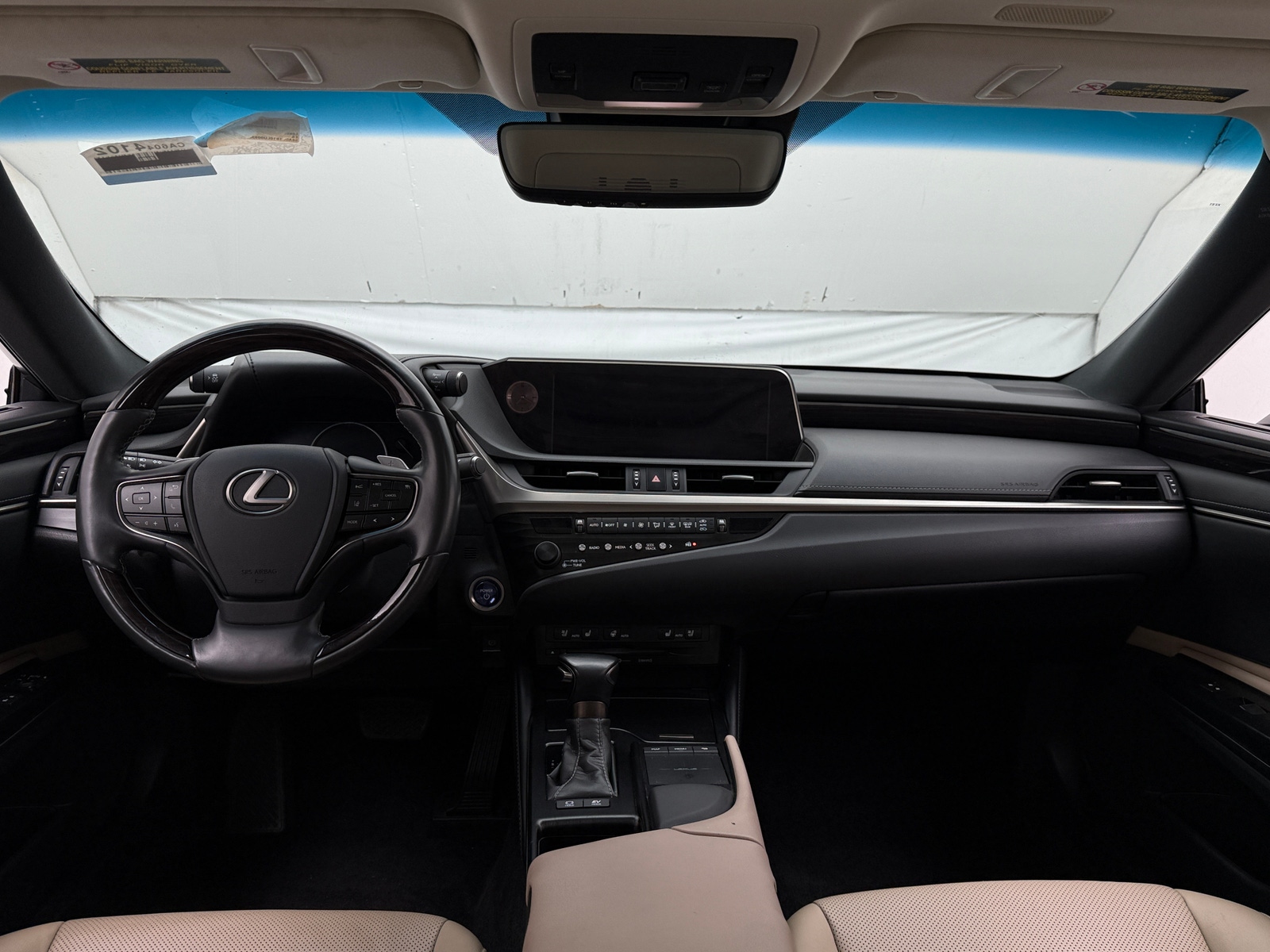 Thumbnail: 2020 Lexus ES - 3
