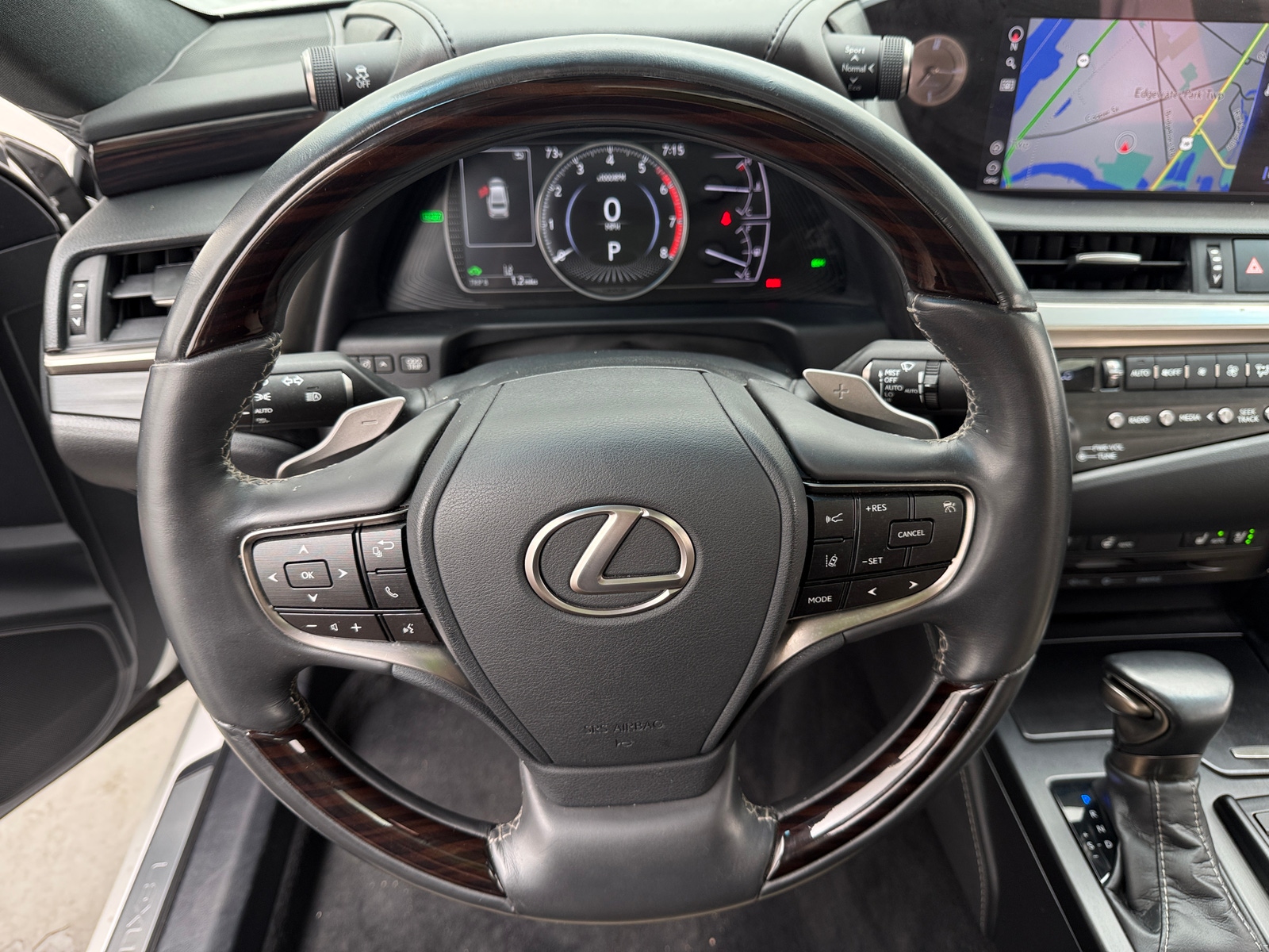Thumbnail: 2020 Lexus ES - 5