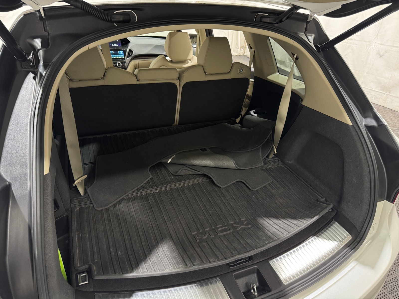 Thumbnail: 2018 Acura MDX - 6