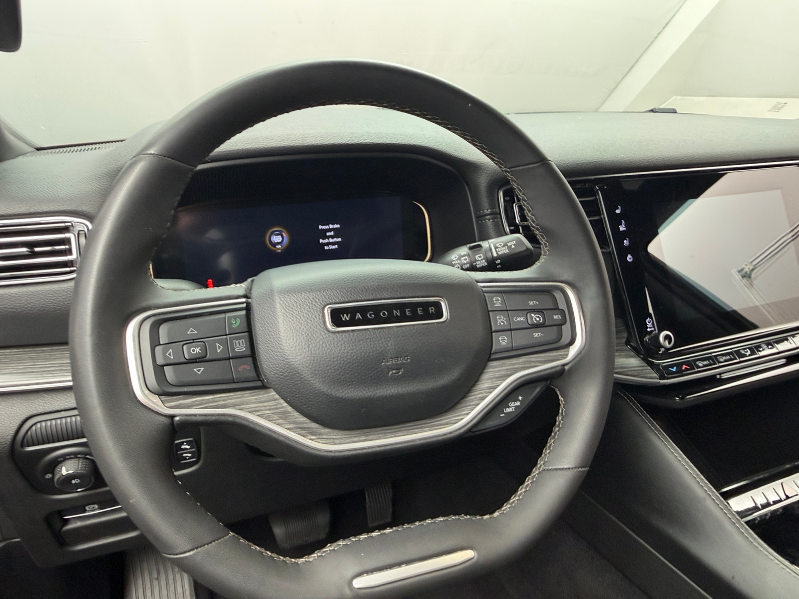 Thumbnail: 2024 Jeep Wagoneer - 4