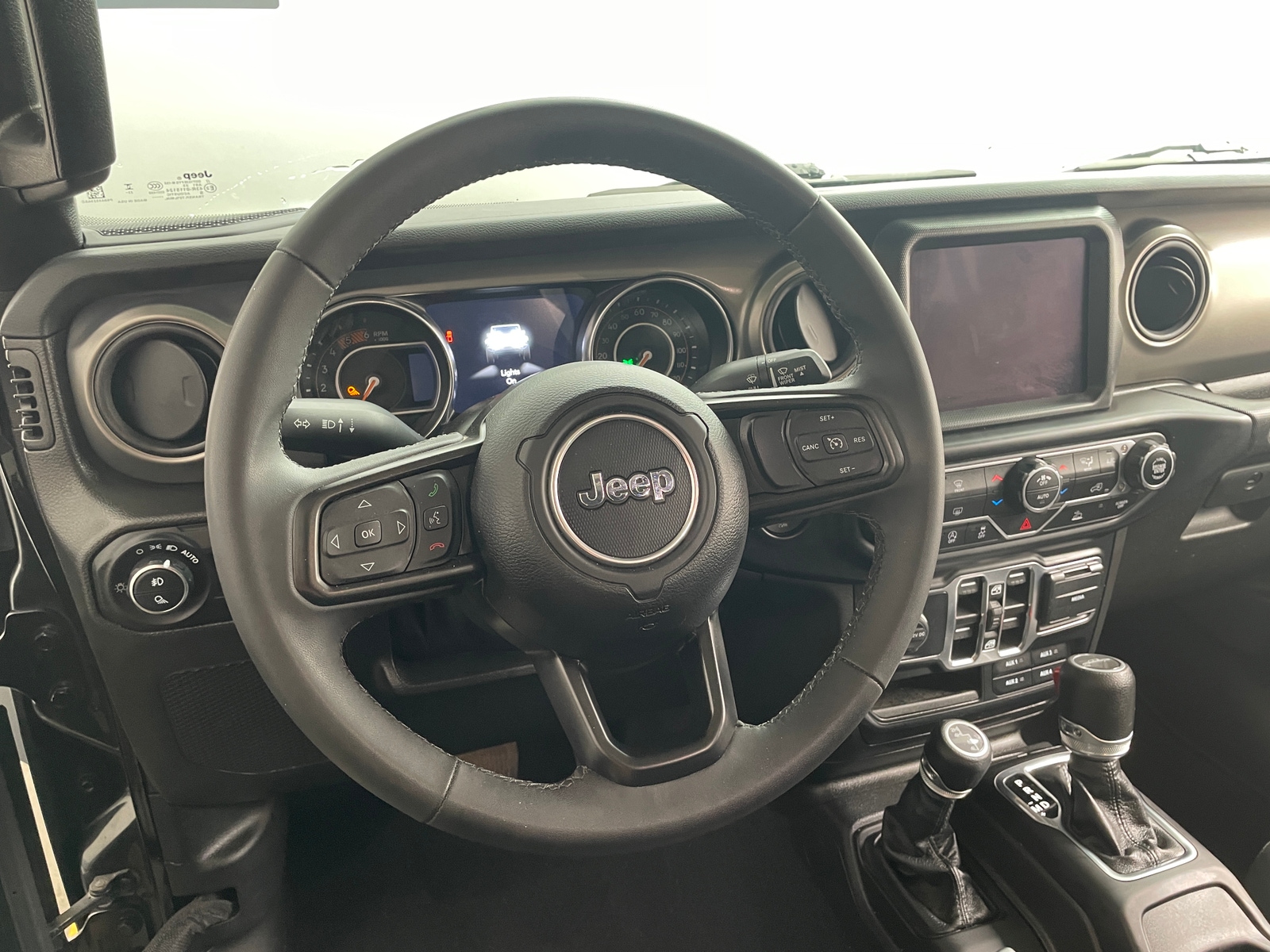 Thumbnail: 2023 Jeep Gladiator - 5