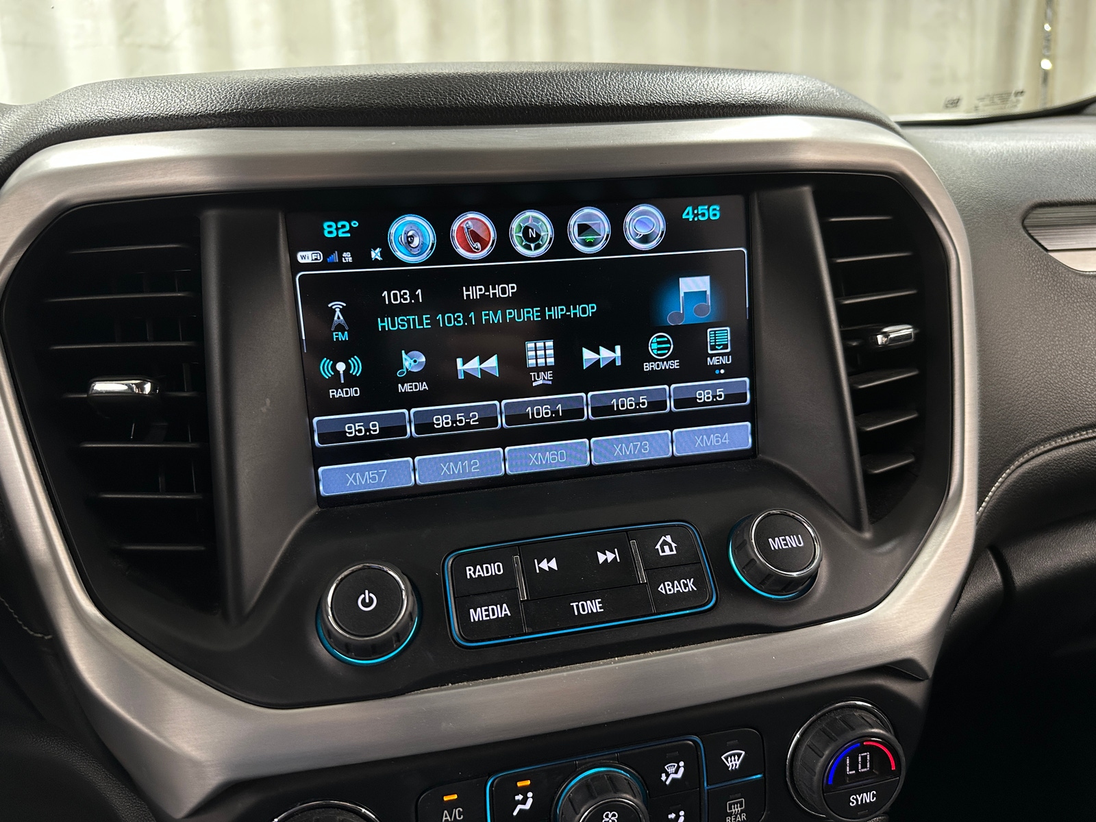 Thumbnail: 2019 GMC Acadia - 3