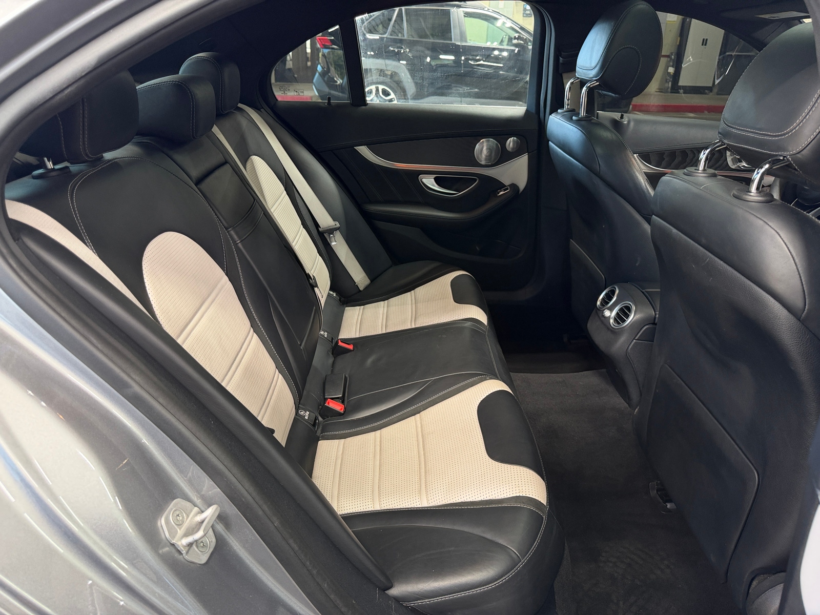 Thumbnail: 2015 Mercedes-Benz C-Class - 5