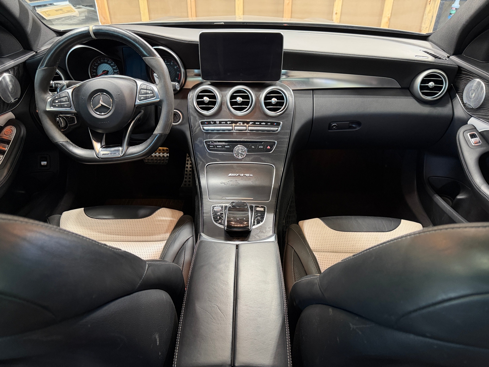 Thumbnail: 2015 Mercedes-Benz C-Class - 2