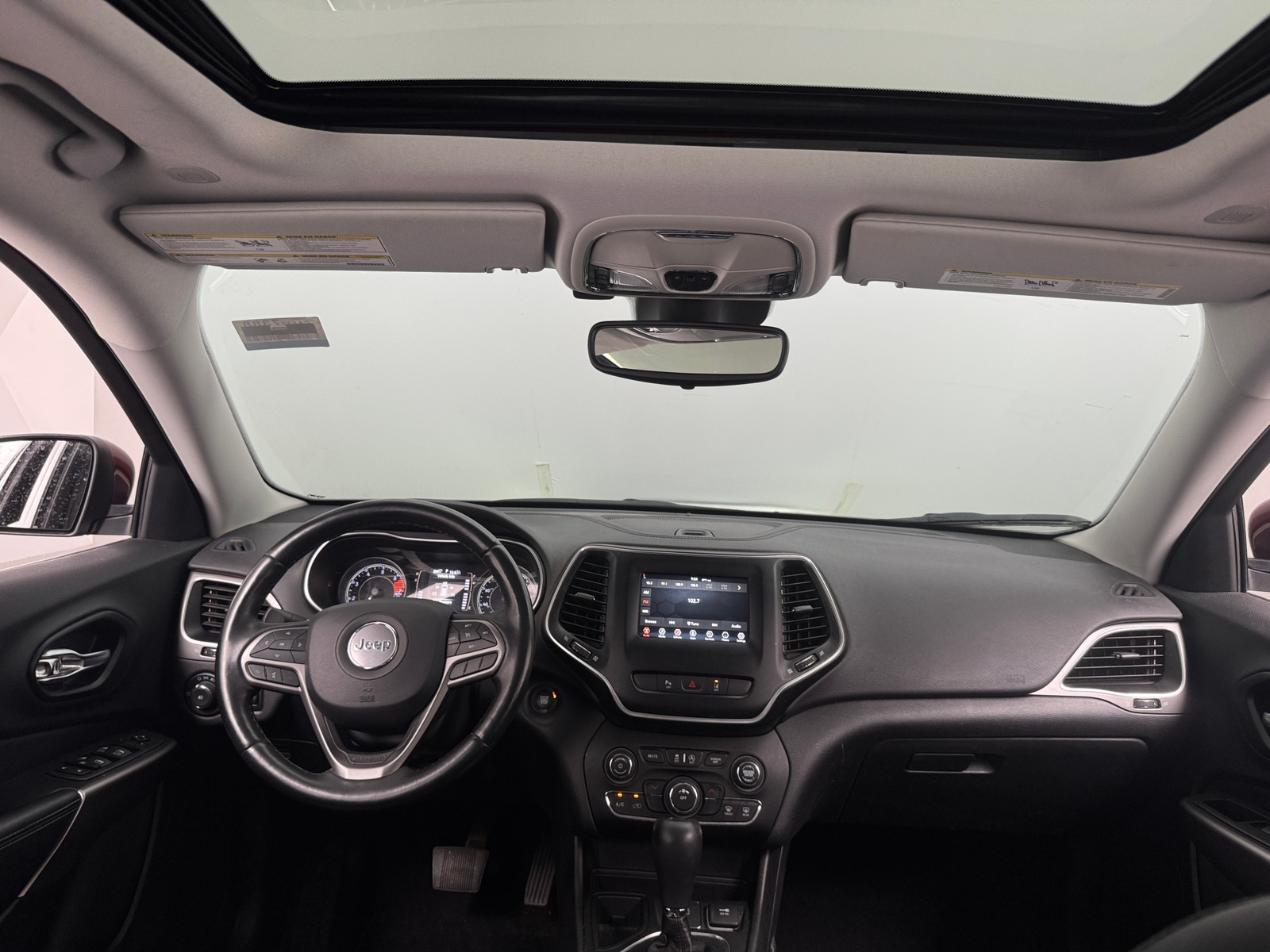 Thumbnail: 2021 Jeep Cherokee - 3