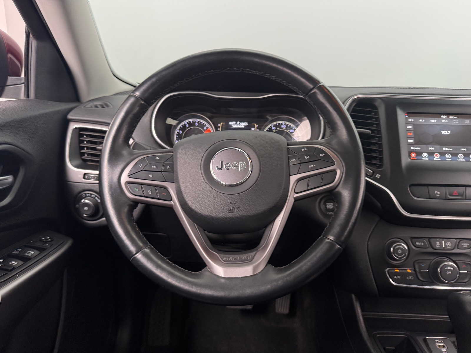 Thumbnail: 2021 Jeep Cherokee - 5
