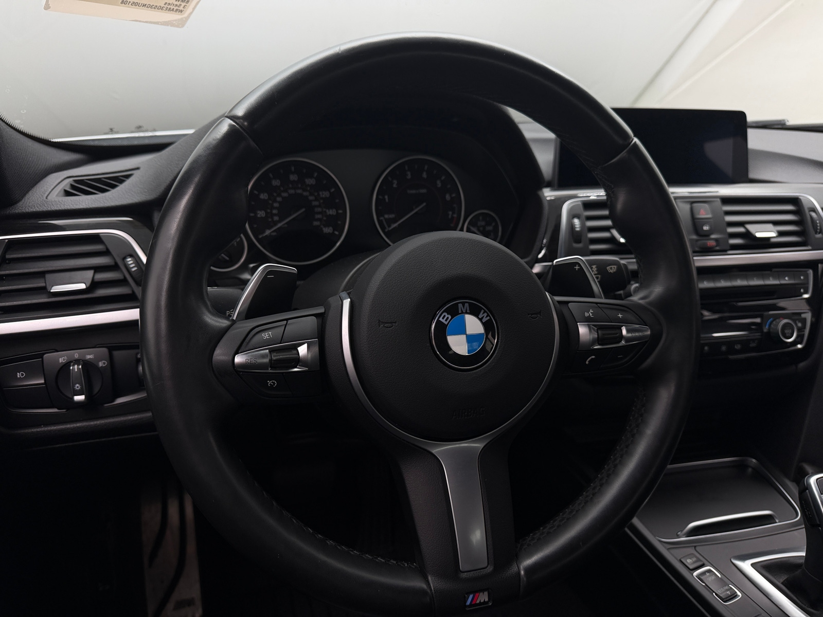 Thumbnail: 2016 BMW 3 Series - 4