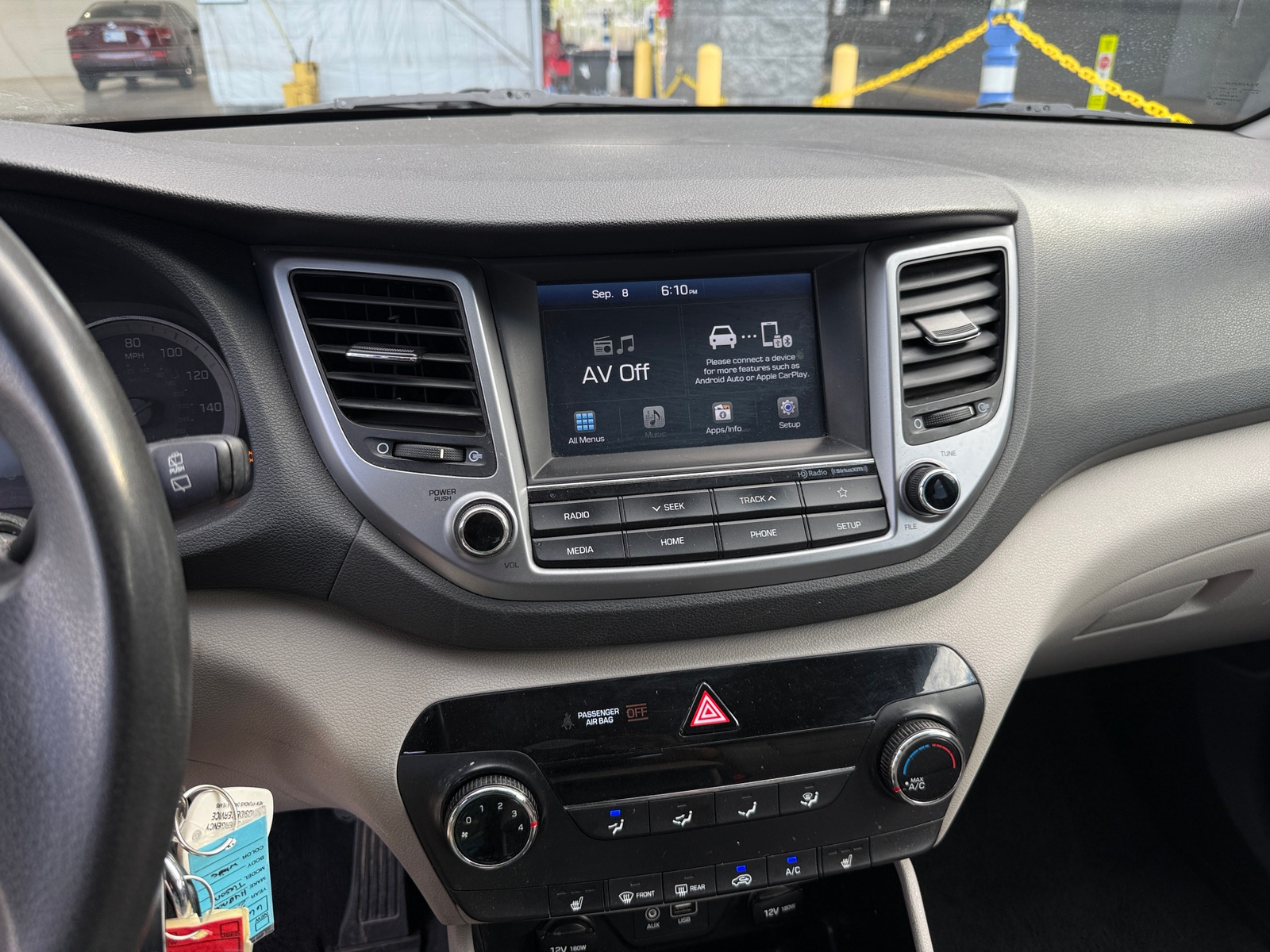 Thumbnail: 2018 Hyundai Tucson - 4