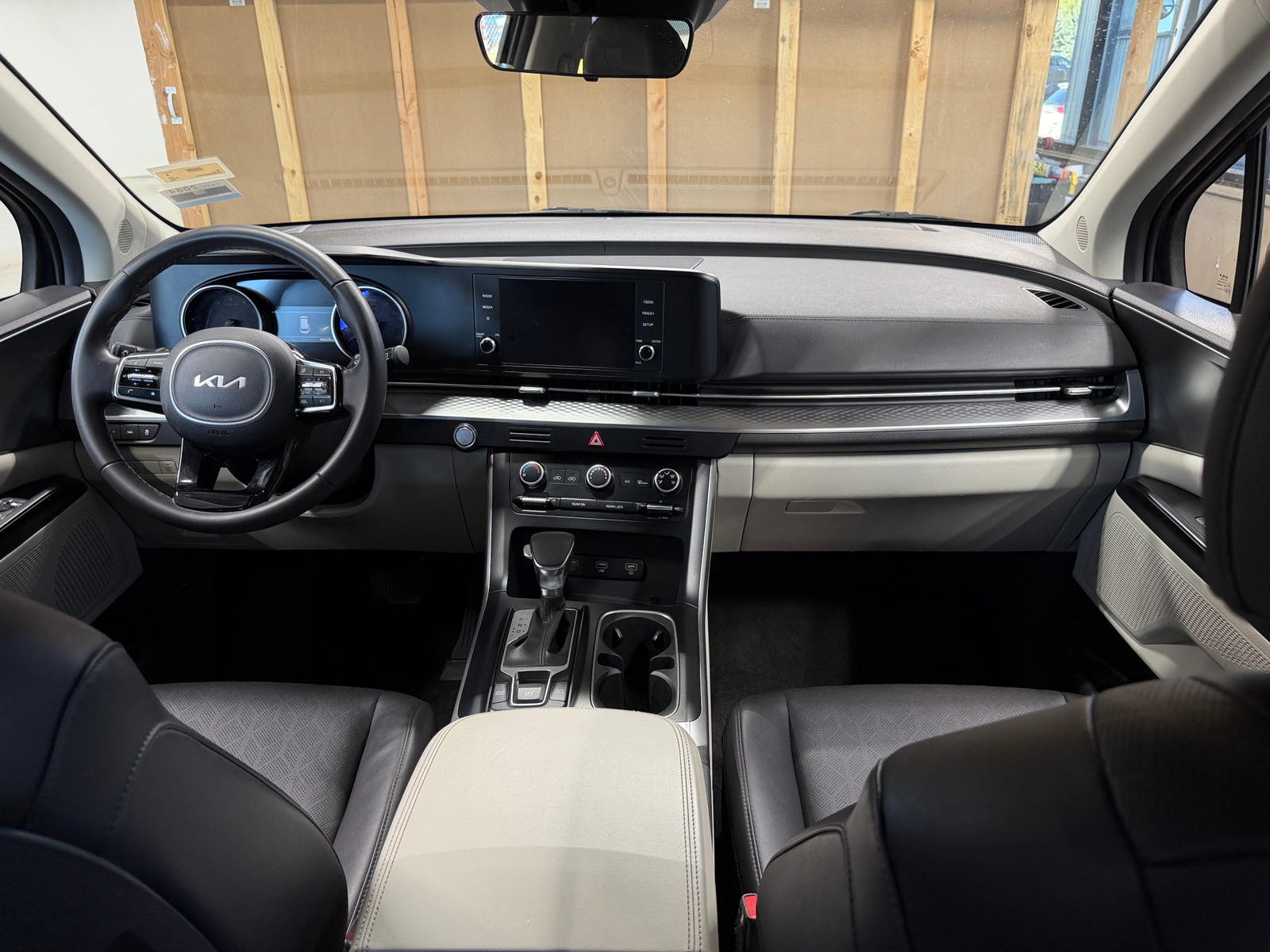 Thumbnail: 2024 Kia Carnival - 2