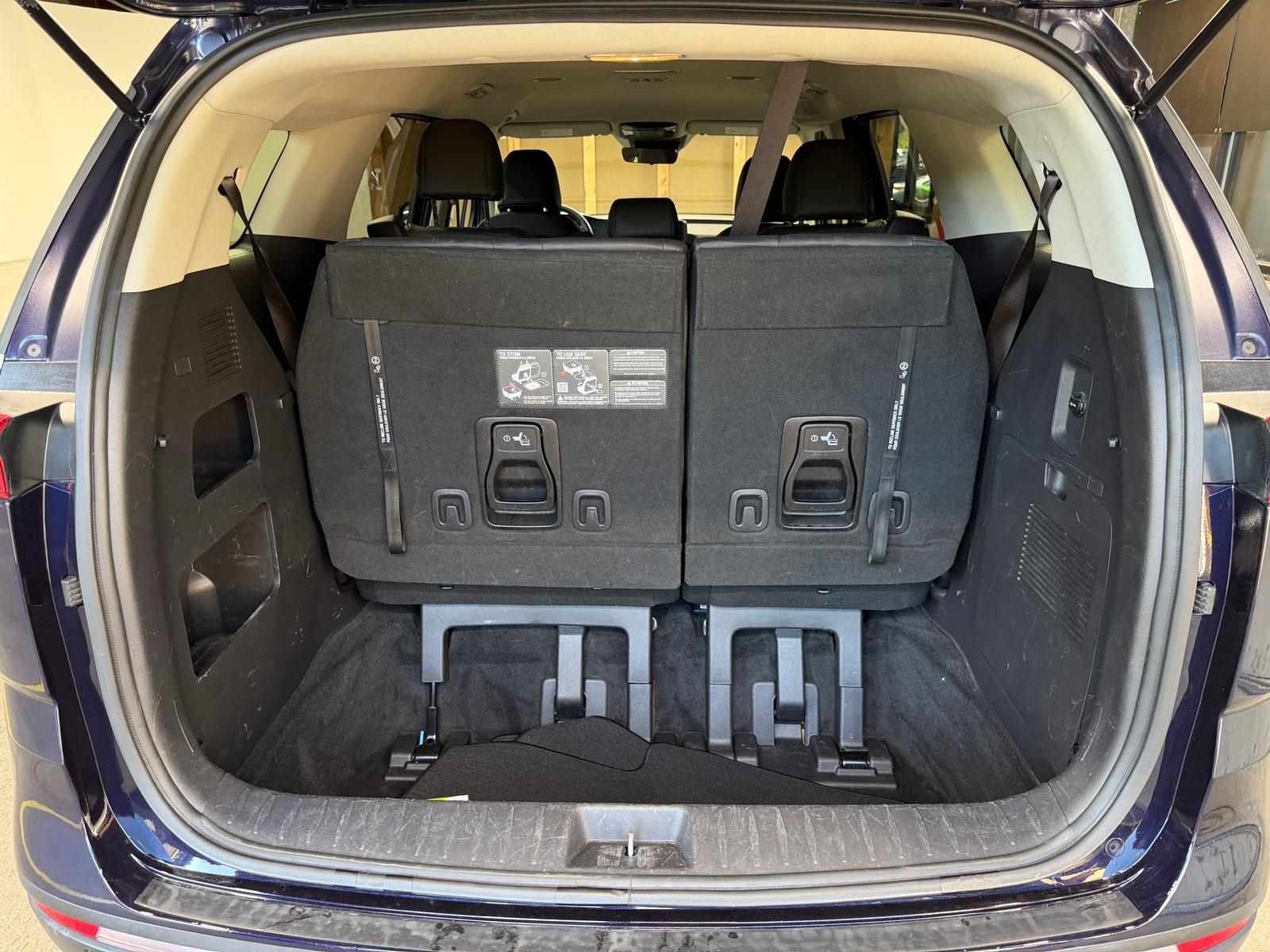 Thumbnail: 2024 Kia Carnival - 6