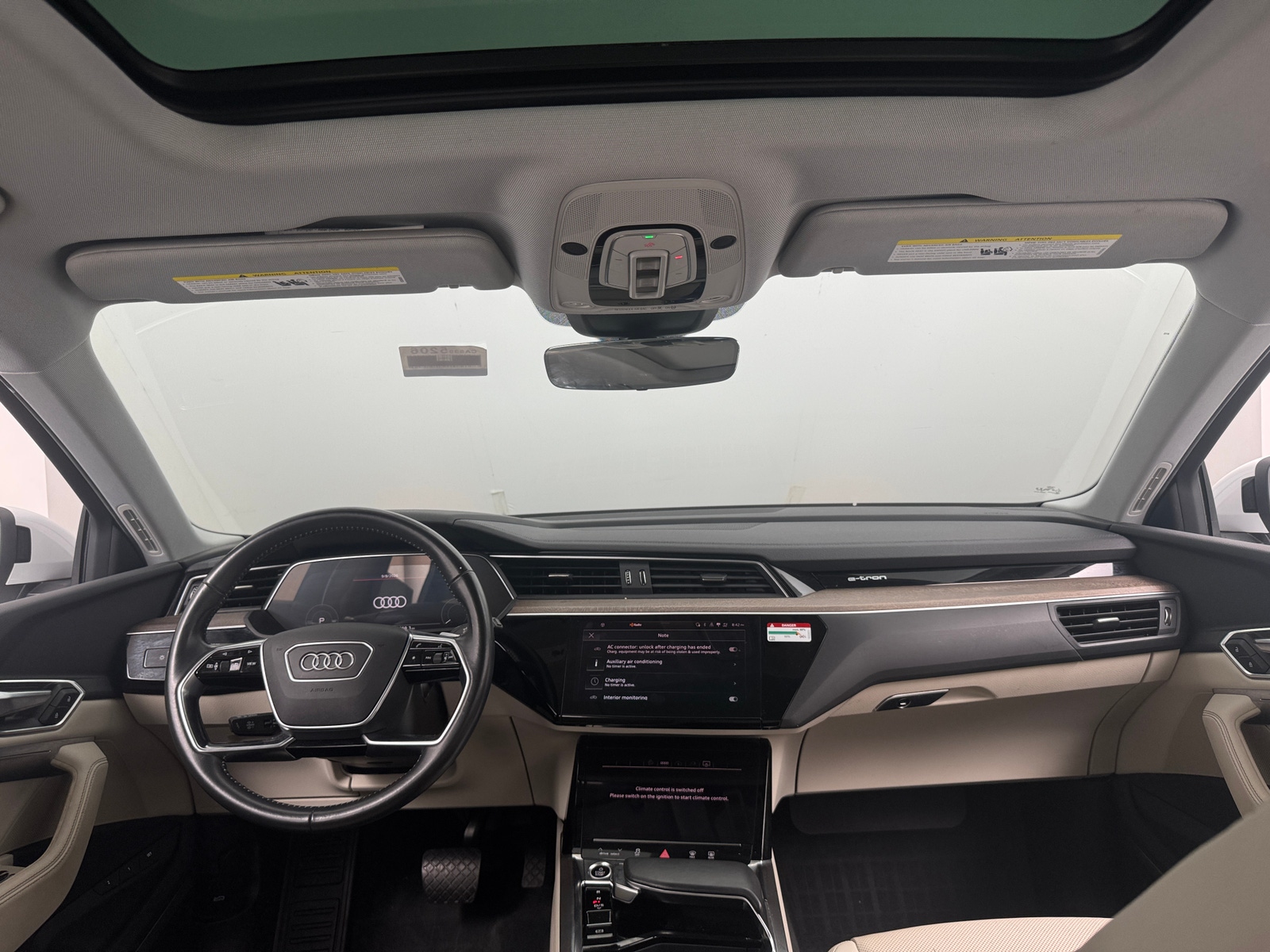 Thumbnail: 2021 Audi e-tron - 3