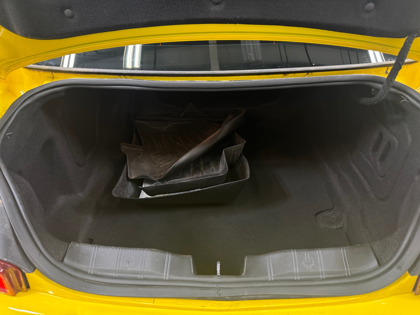 Thumbnail: 2018 Chevrolet Camaro - 4