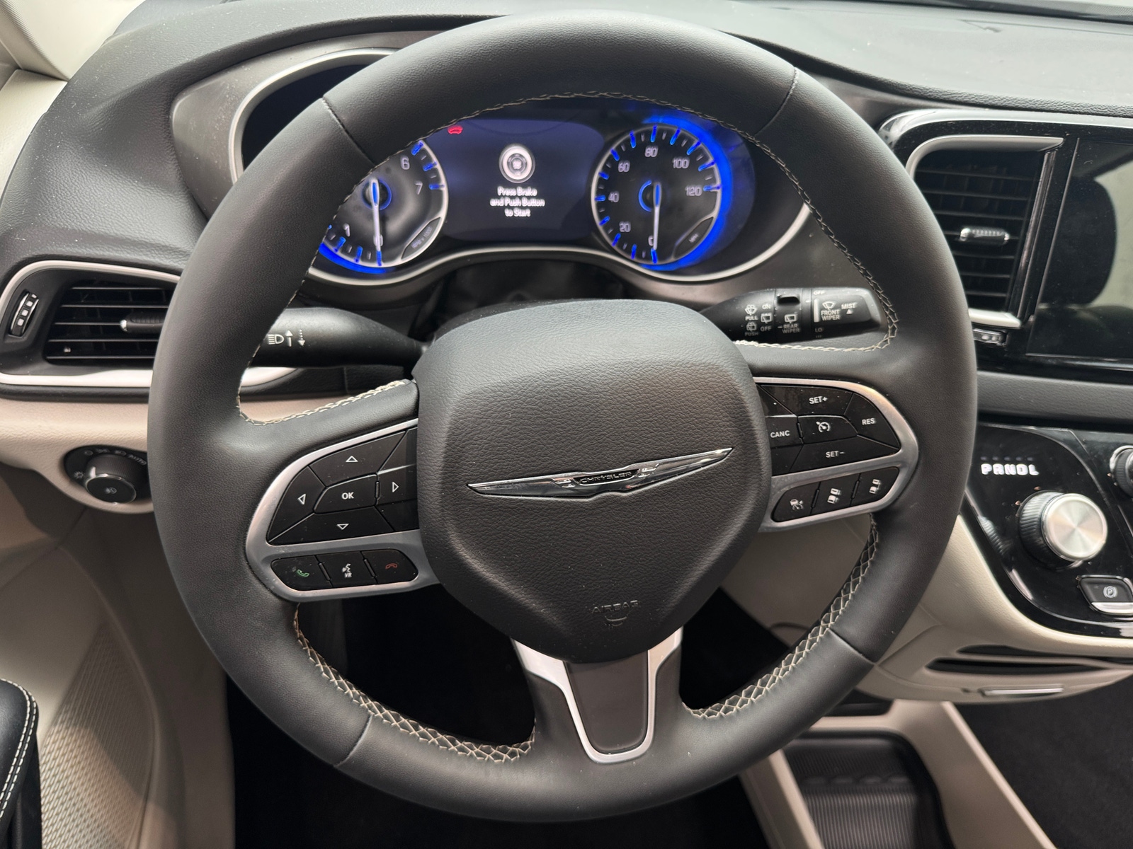 Thumbnail: 2024 Chrysler Pacifica - 4
