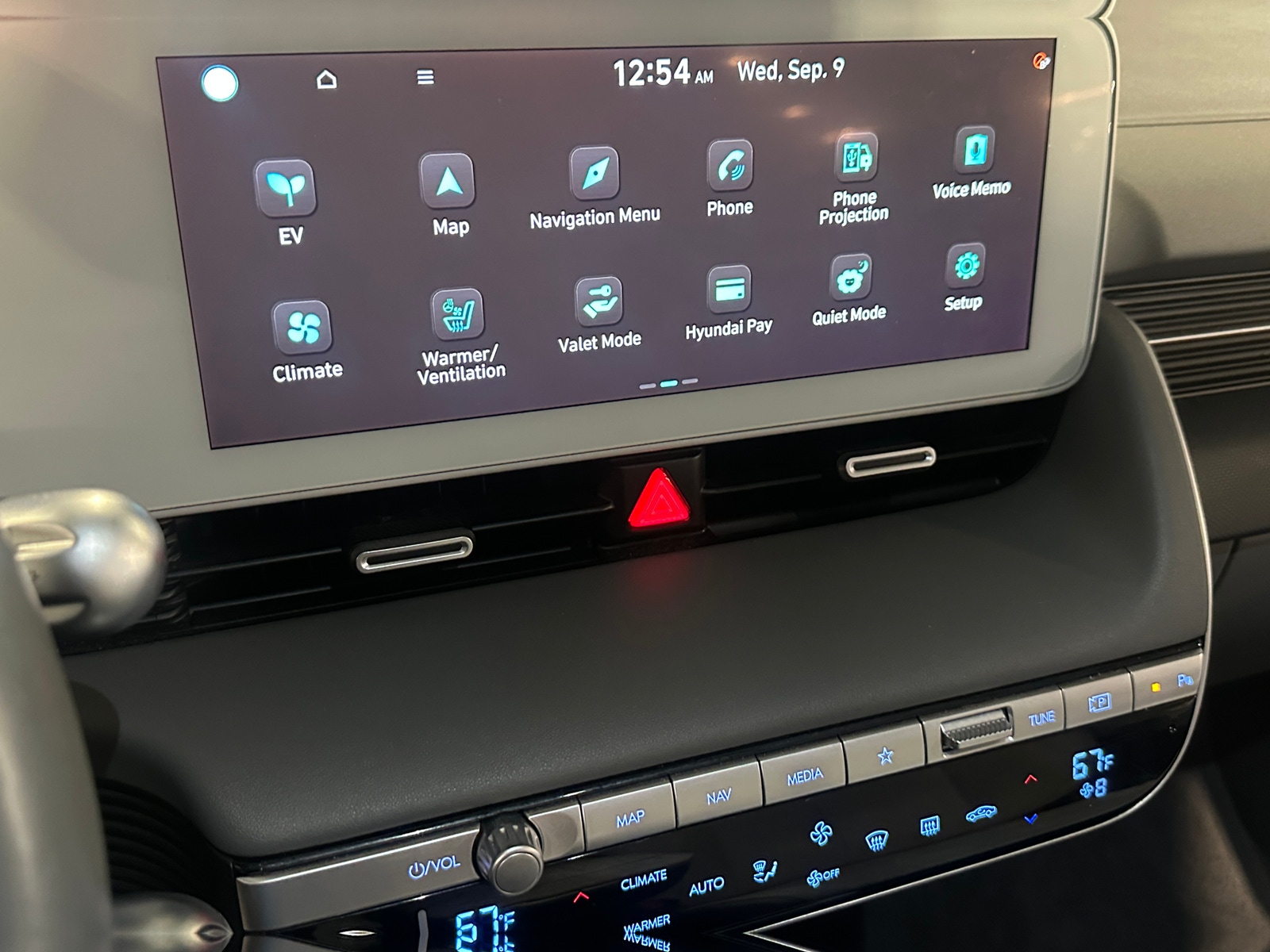 Thumbnail: 2022 Hyundai Ioniq 5 - 3