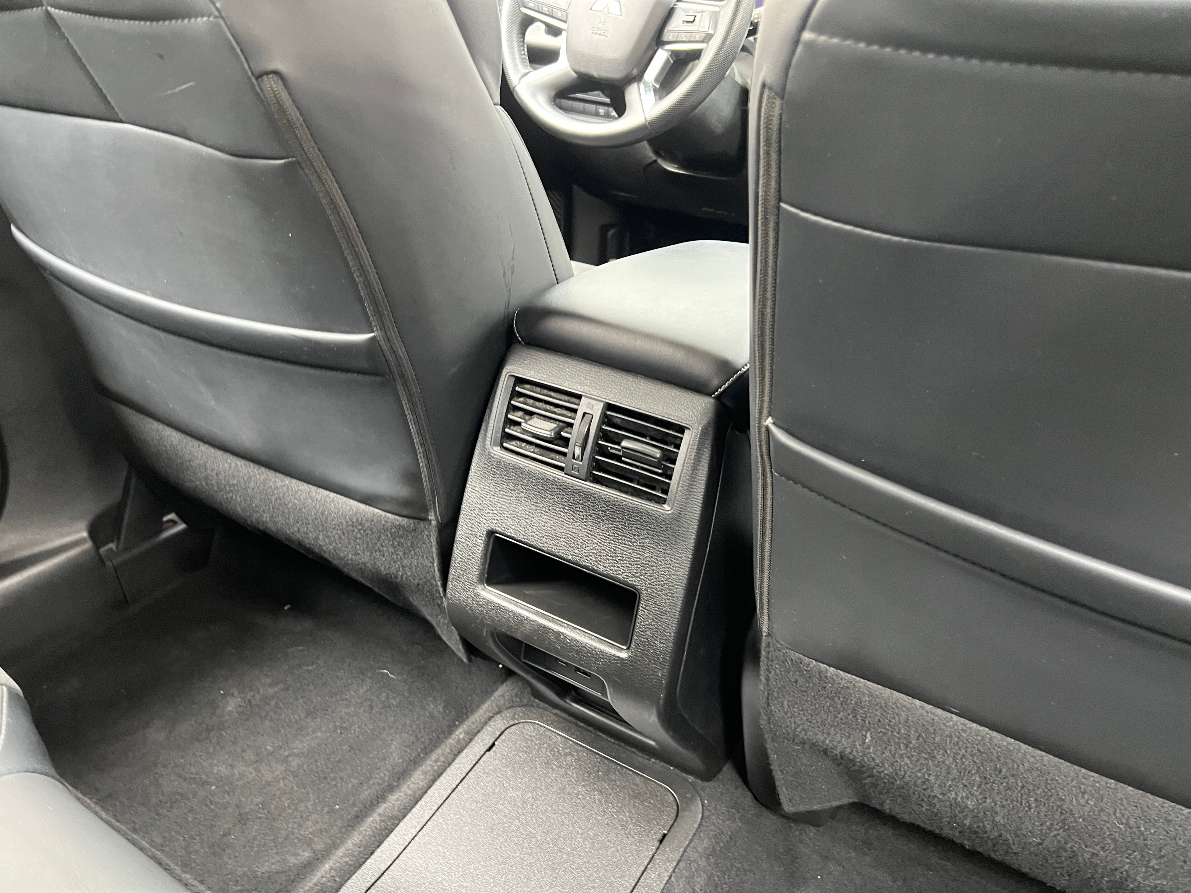 2023 Mitsubishi Outlander Plug-In Hybrid