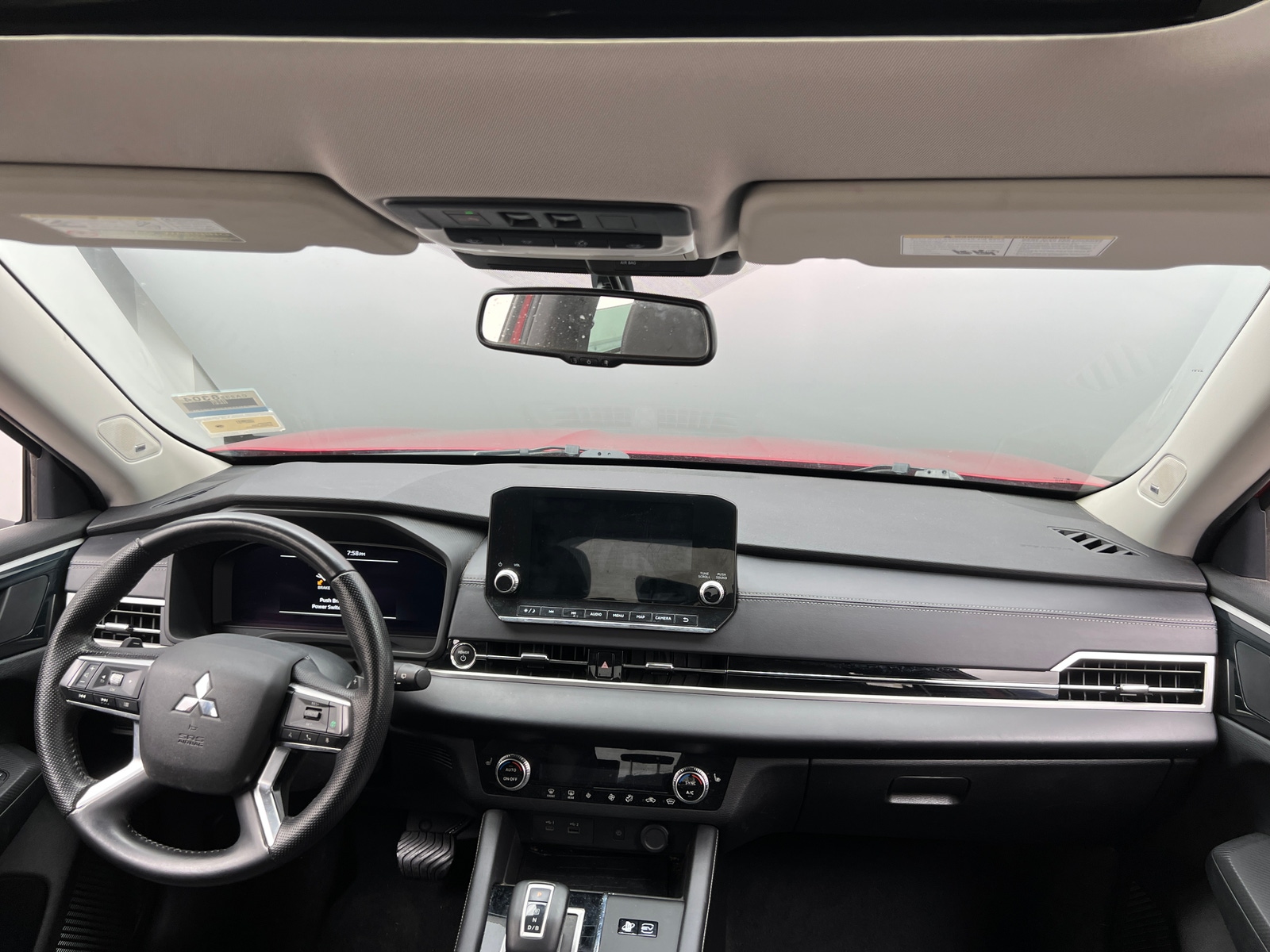 Thumbnail: 2023 Mitsubishi Outlander - 3
