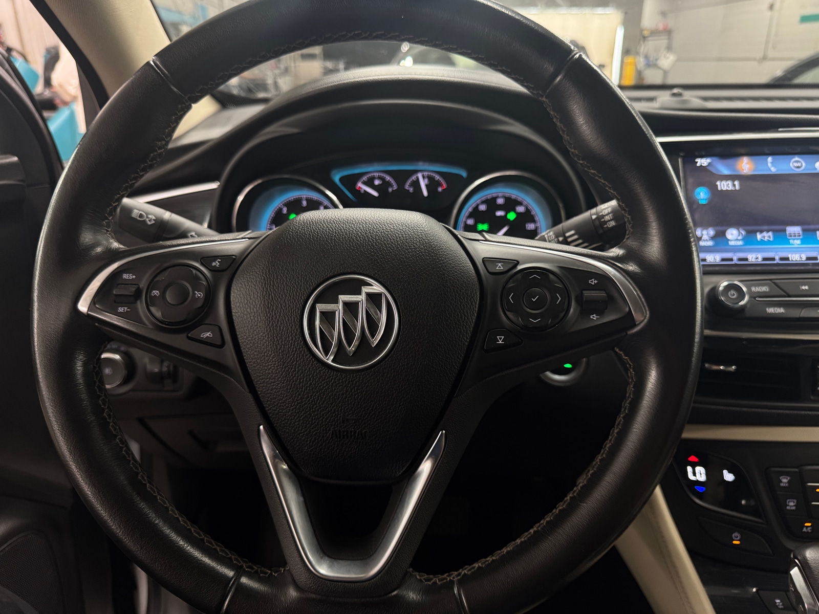 Thumbnail: 2017 Buick Envision - 4