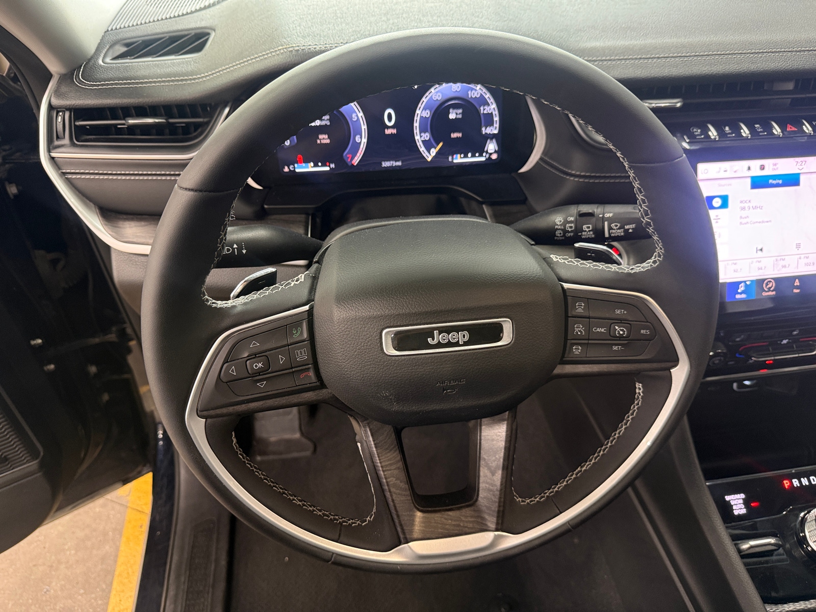 Thumbnail: 2024 Jeep Grand Cherokee L - 4