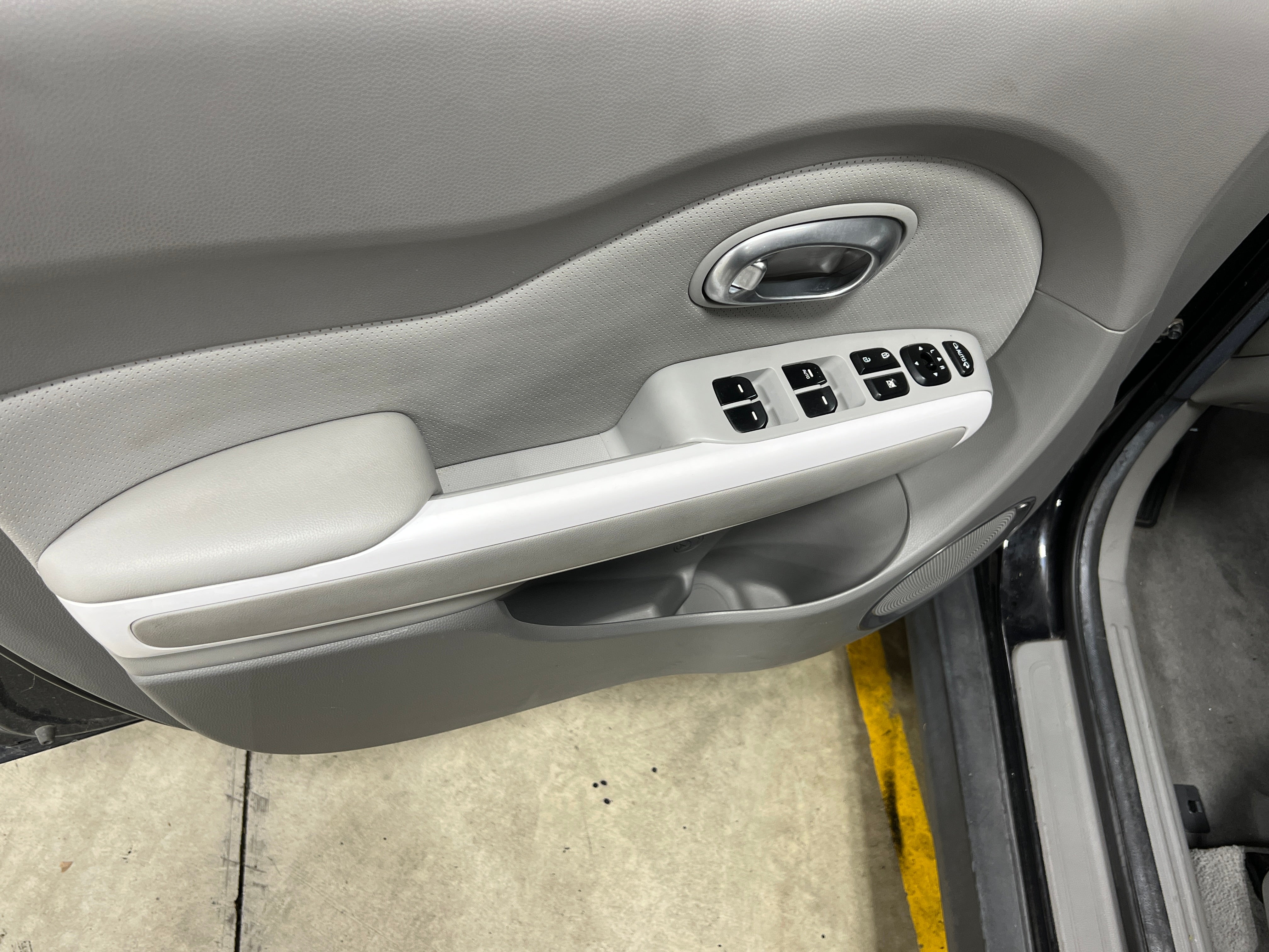 Used 2015 Kia Soul EV + with VIN KNDJX3AE1F7002884 for sale in Oak Creek, WI