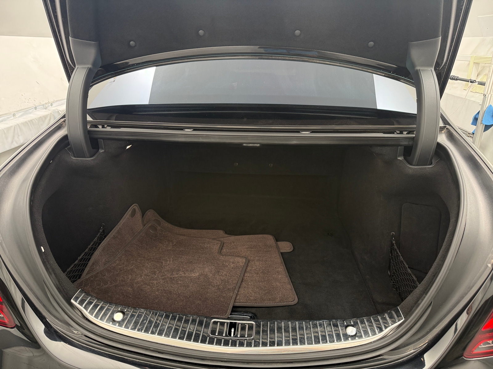Thumbnail: 2019 Mercedes-Benz S-Class - 6