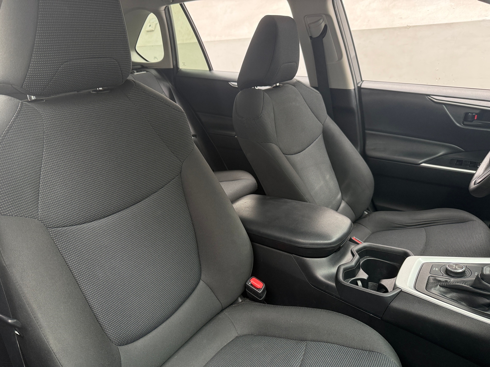 Thumbnail: 2020 Toyota RAV4 - 2