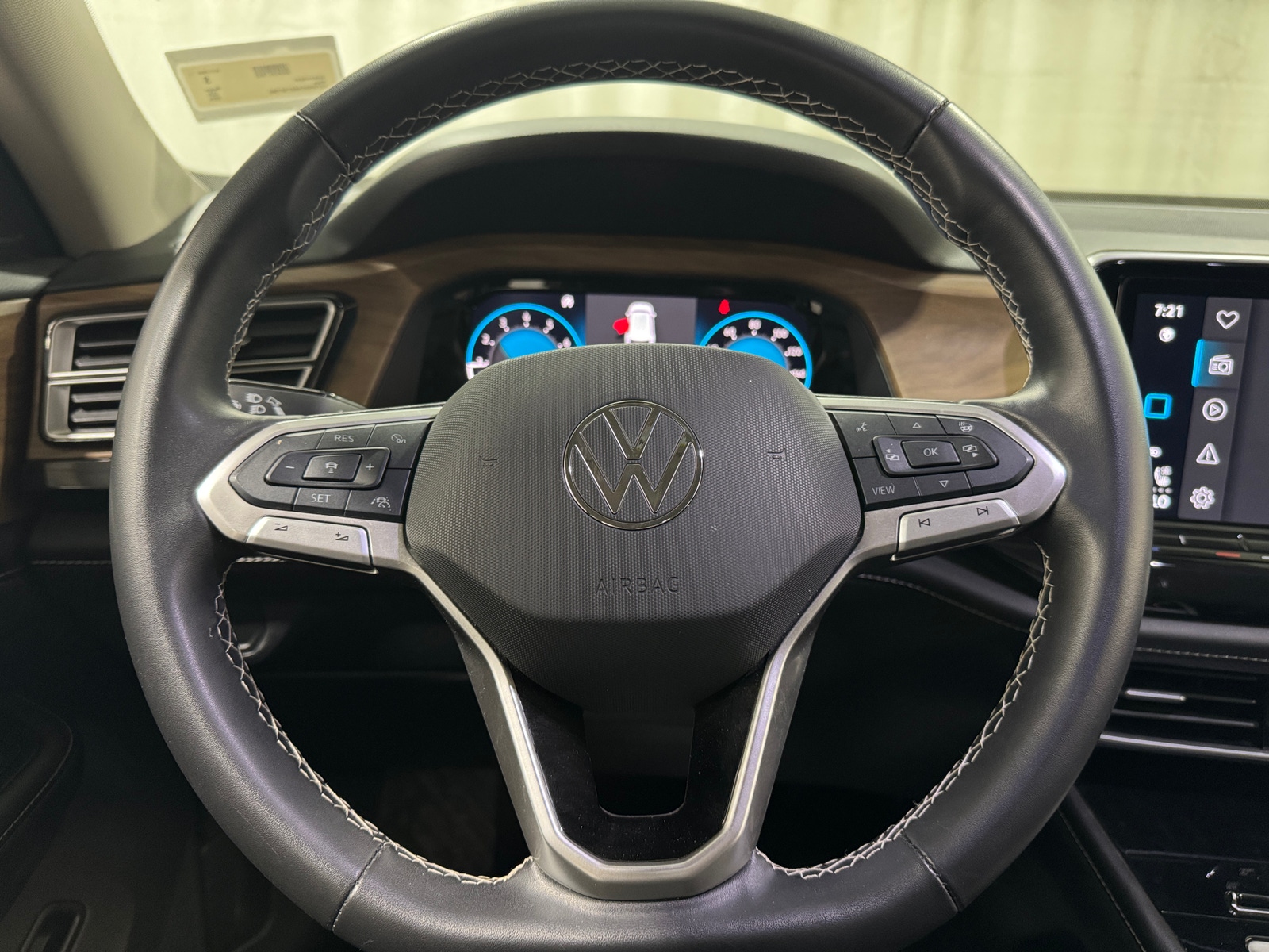 Thumbnail: 2025 Volkswagen Atlas - 4