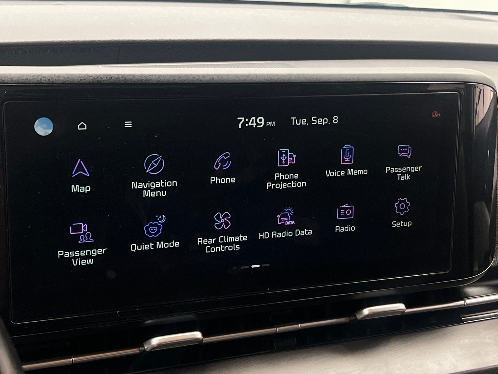 Thumbnail: 2022 Kia Carnival - 3