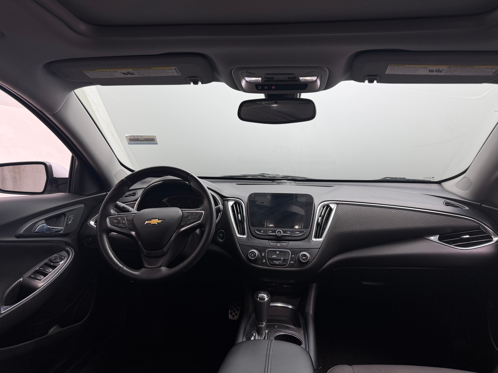 Thumbnail: 2017 Chevrolet Malibu - 3