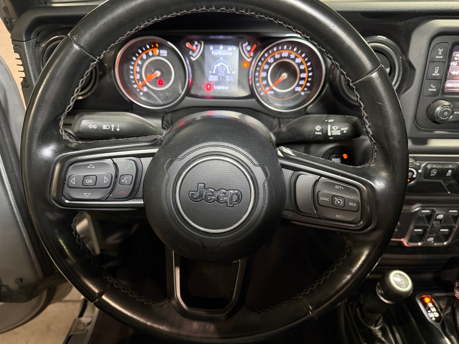 Thumbnail: 2020 Jeep Gladiator - 5