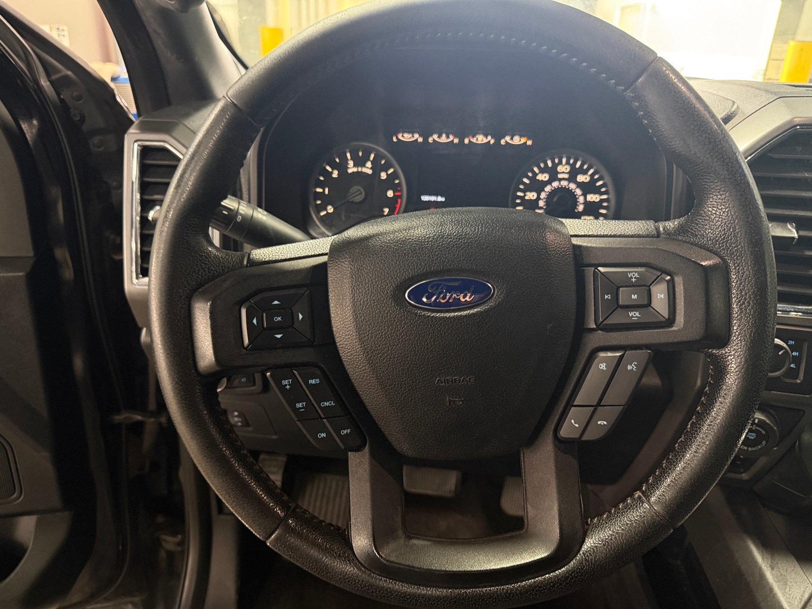 Thumbnail: 2016 Ford Econoline - 5