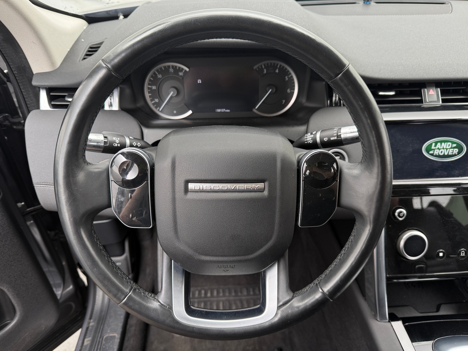 Thumbnail: 2020 Land Rover Discovery Sport - 4